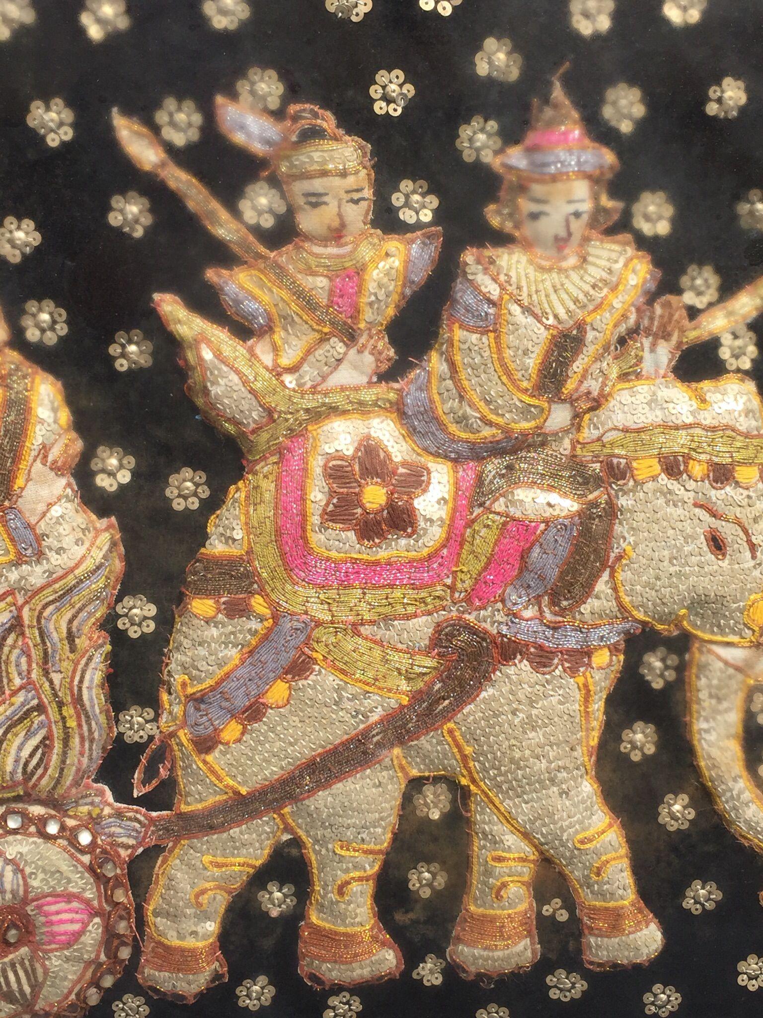 Fin du 20e siècle Incroyable tapisserie d'art décoratif indien en soie, issue d'une famille royale en vente