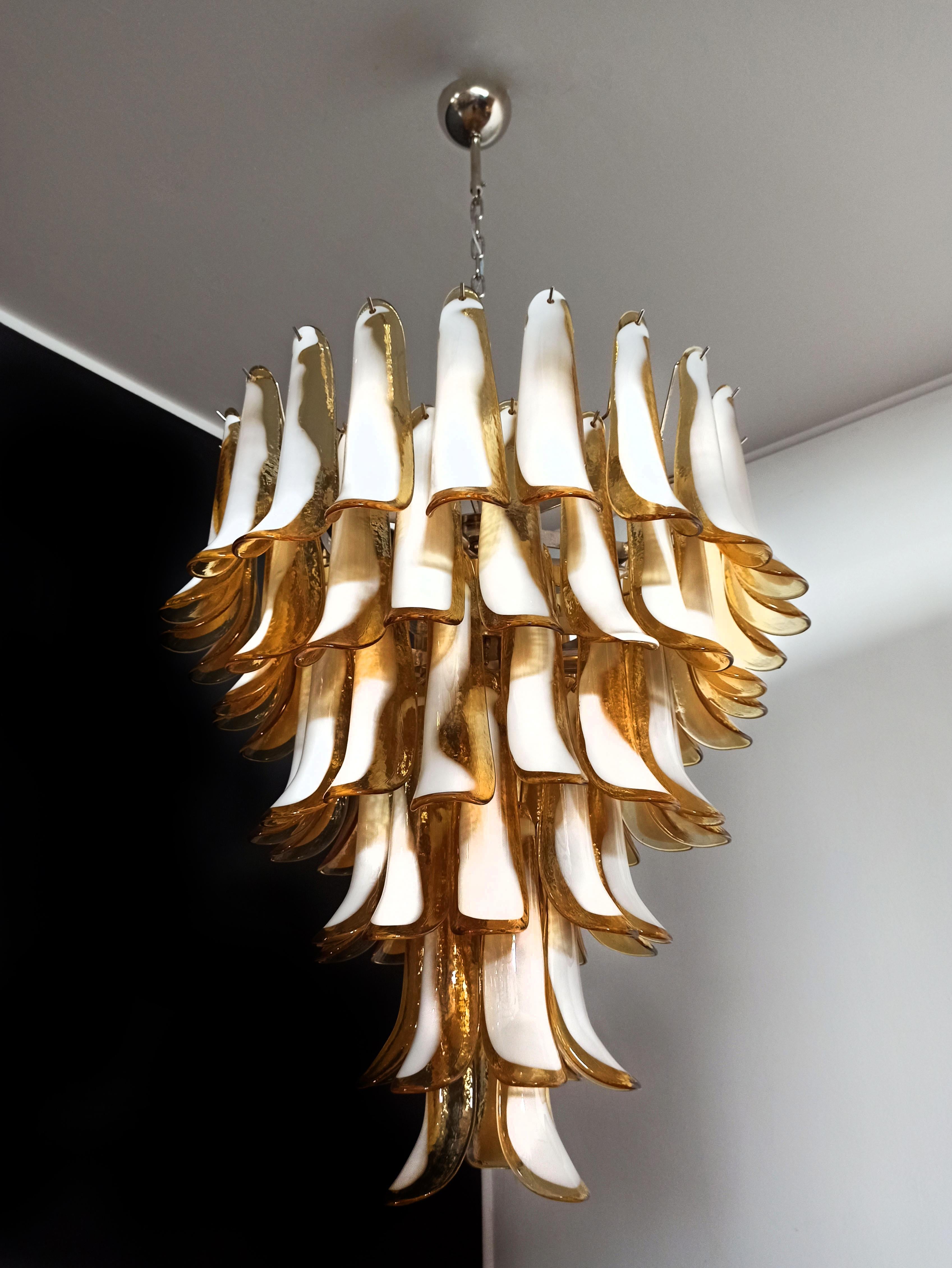 Amazing Italian Glass Amber Petal Chandelier, Murano In Excellent Condition In Budapest, HU