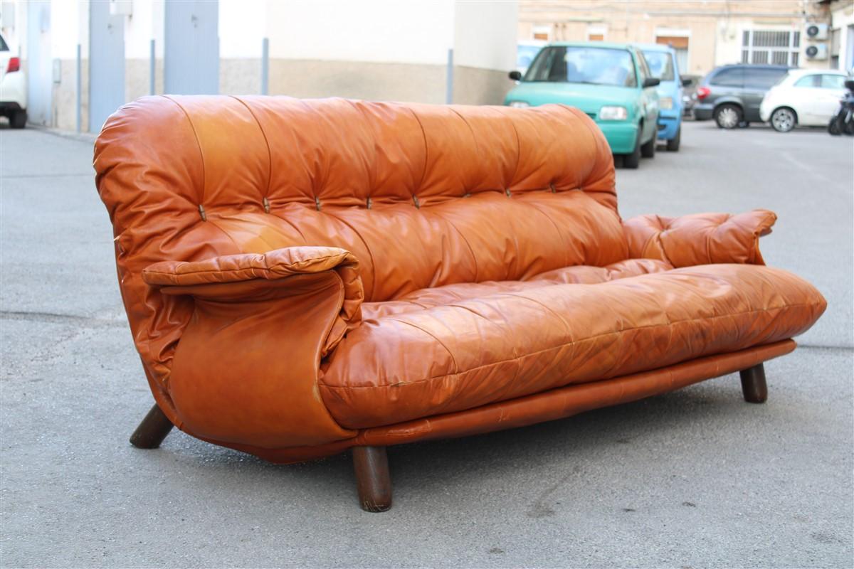 Mid-Century Modern Amazing Italian Low Sofa Cognac Leather Cobianchi for Insa Made in Italy For Sale