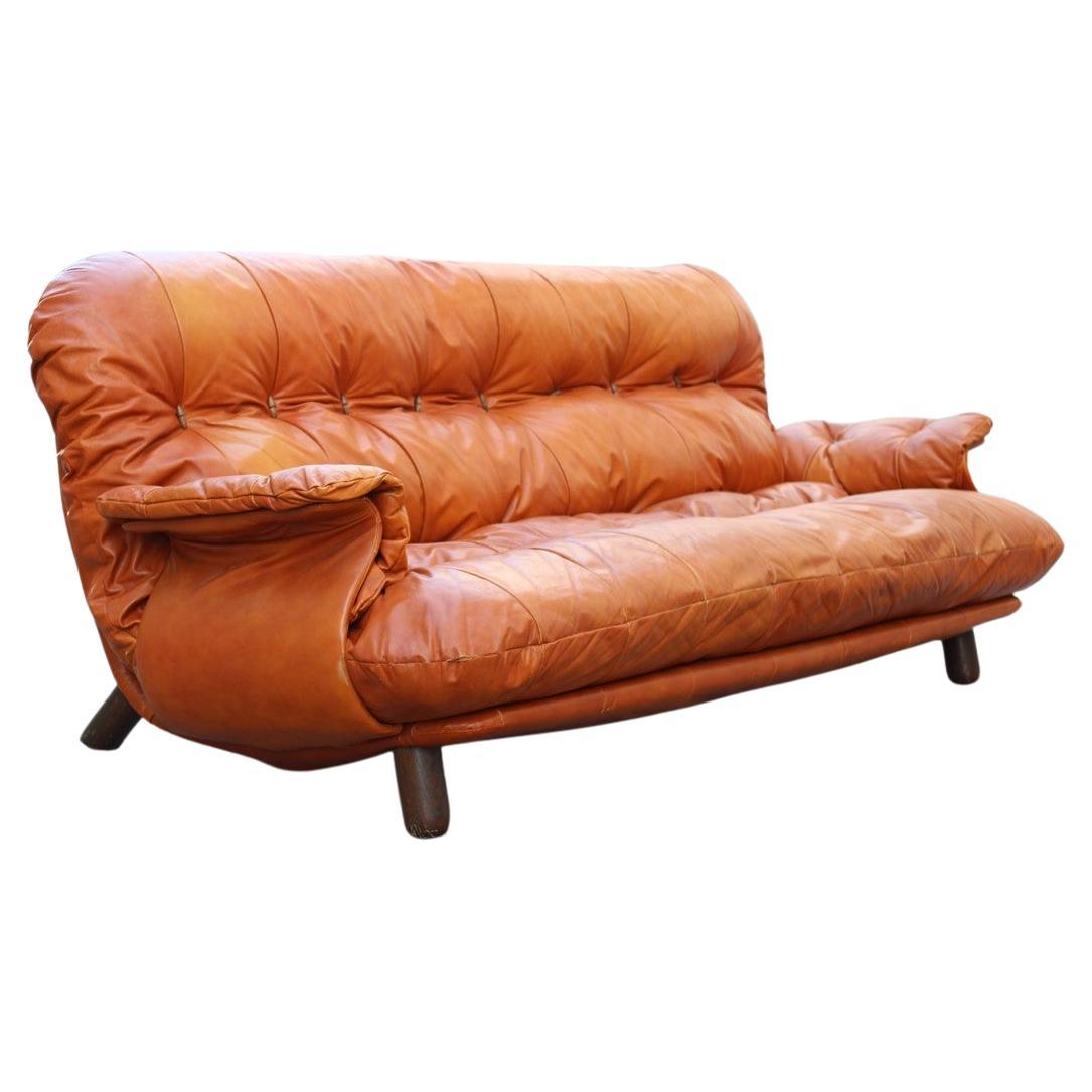 Amazing Italian Low Sofa Cognac Leather Cobianchi for Insa Made in Italy For Sale