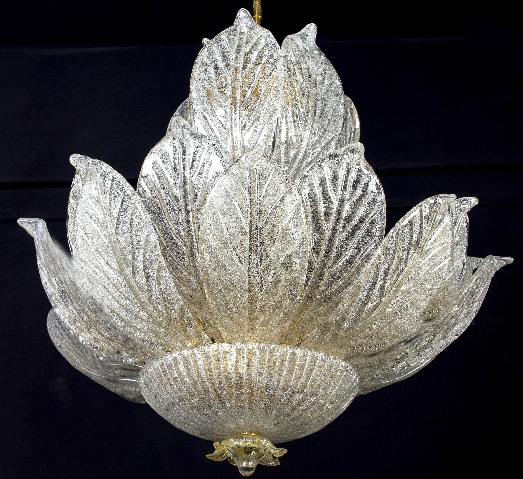 Amazing Italian Murano Glass Leave Chandelier In Excellent Condition In Rome, IT