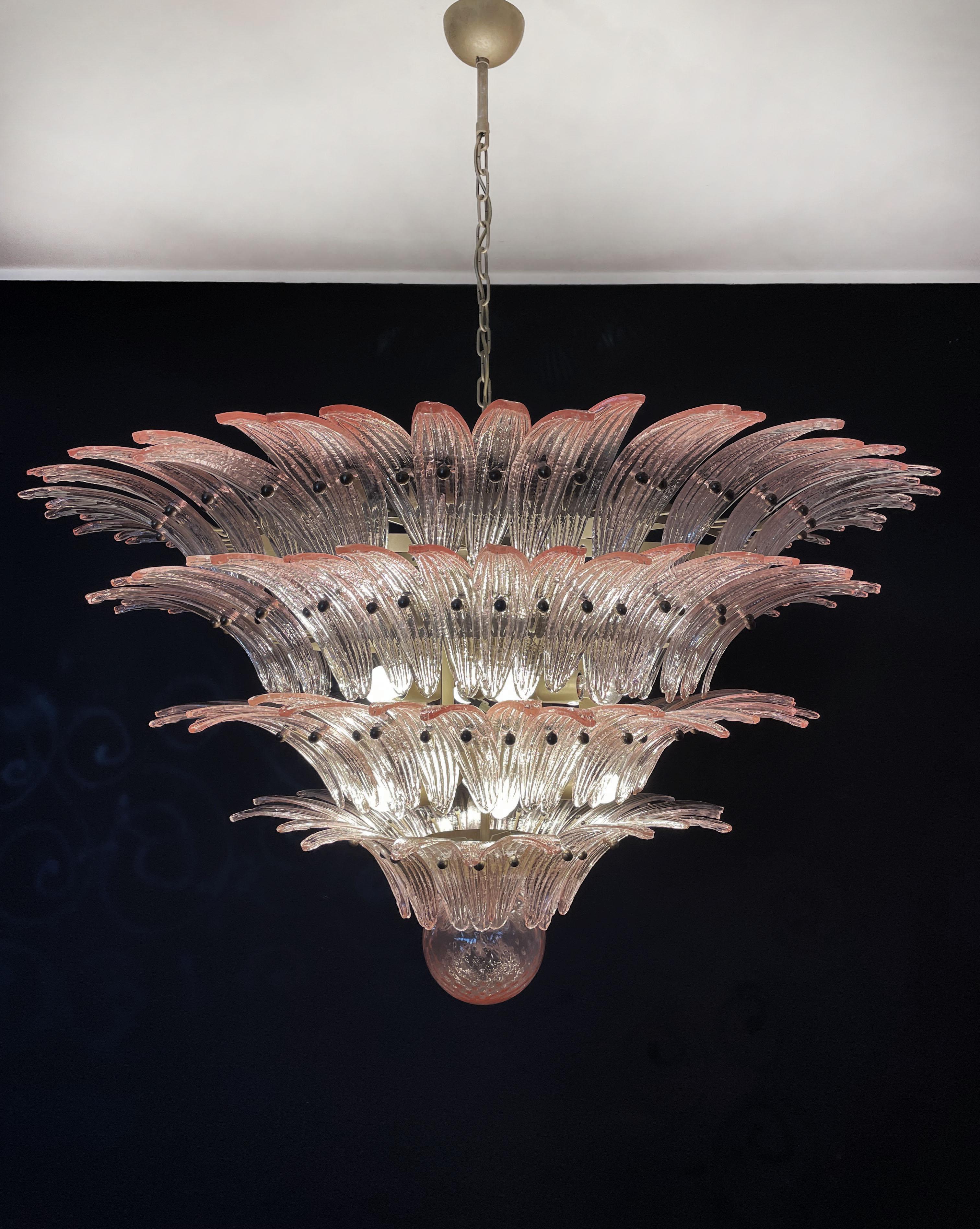 Monumentaler Blatt-Kronleuchter aus rosa Glas, Murano im Angebot 5