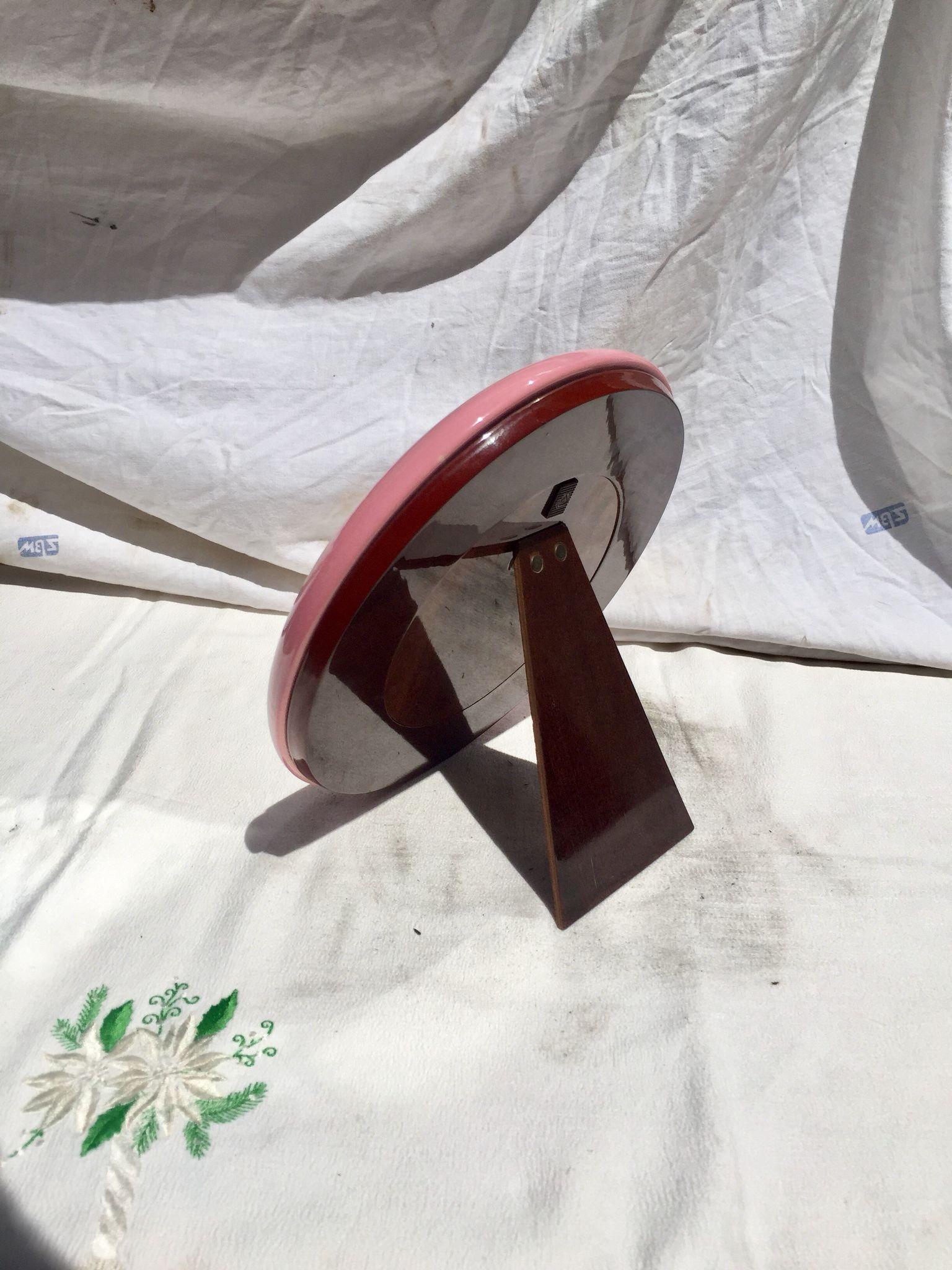 Modern Amazing, Italian Photo Frame in Lacquered Wood in Shades of Pink, Italy 1980 For Sale
