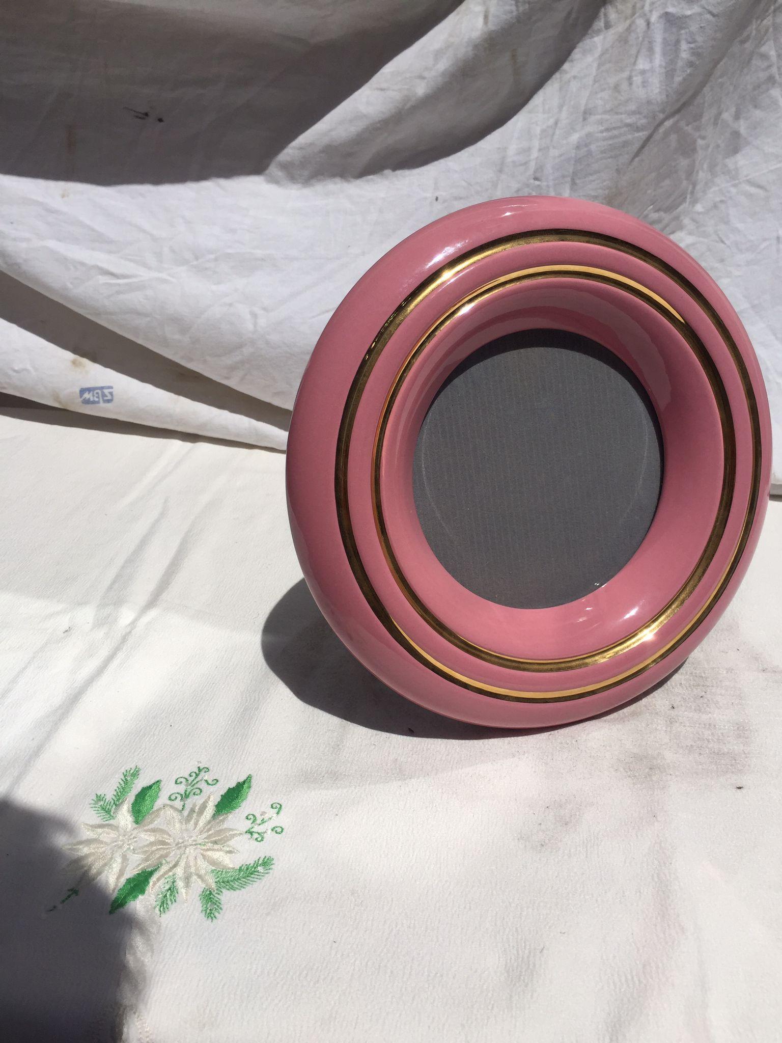 Late 20th Century Amazing, Italian Photo Frame in Lacquered Wood in Shades of Pink, Italy 1980 For Sale