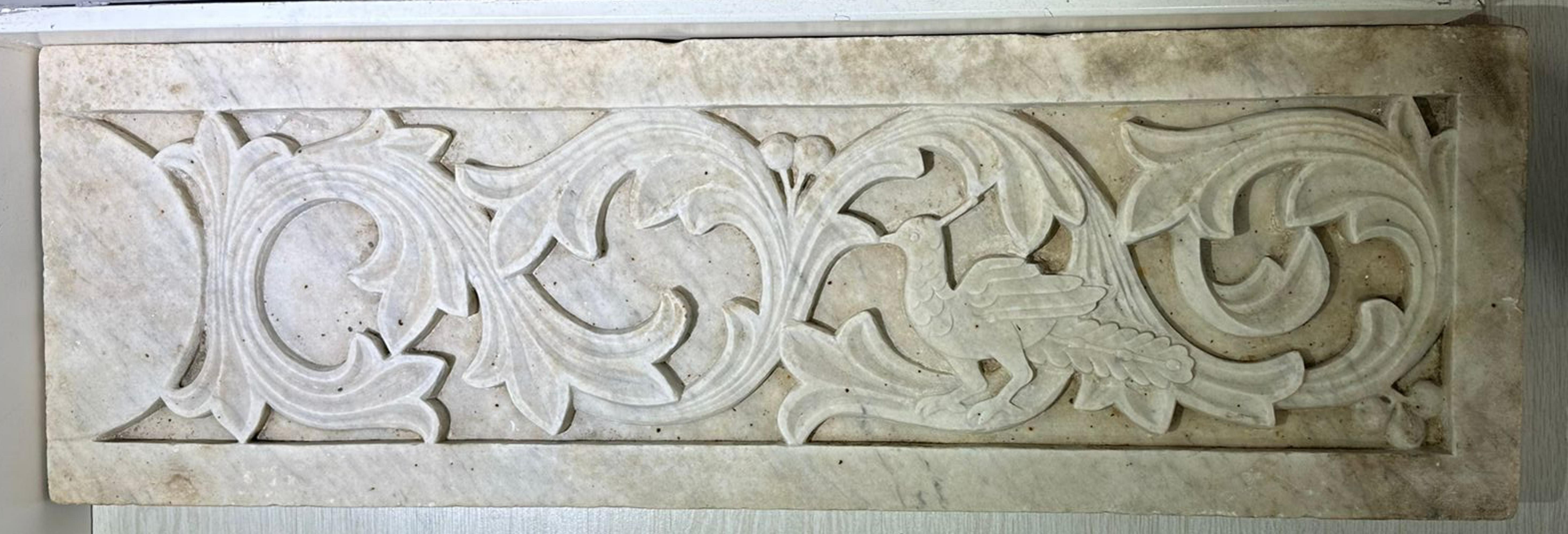 Art Deco Amazing Italian Relief in Carrara marble late 19th Century with Video For Sale