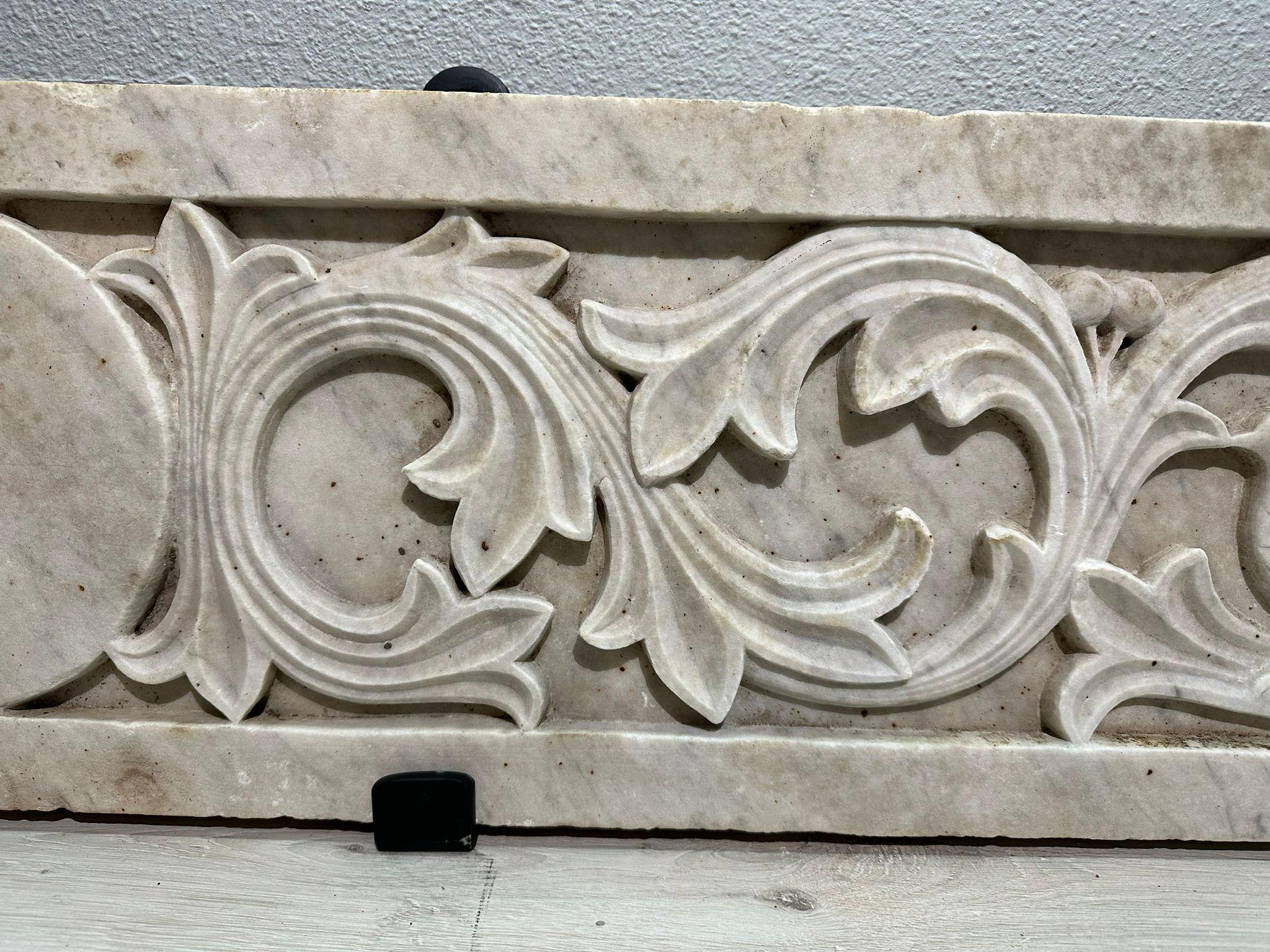 Amazing Italian Relief in Carrara marble late 19th Century with Video 3