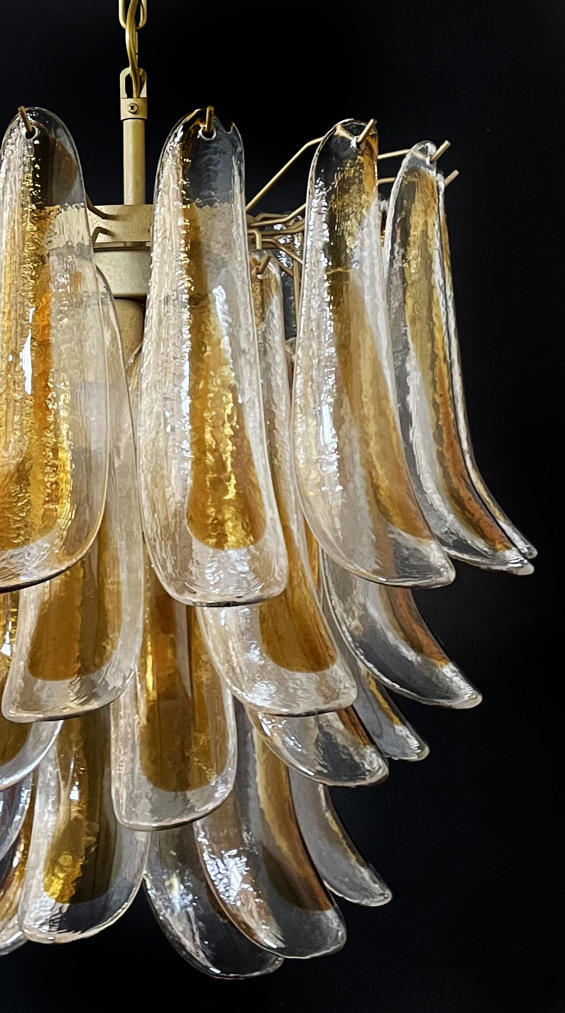 Amazing Italian Vintage Murano Chandelier, 41 Glass Amber Petals For Sale 9