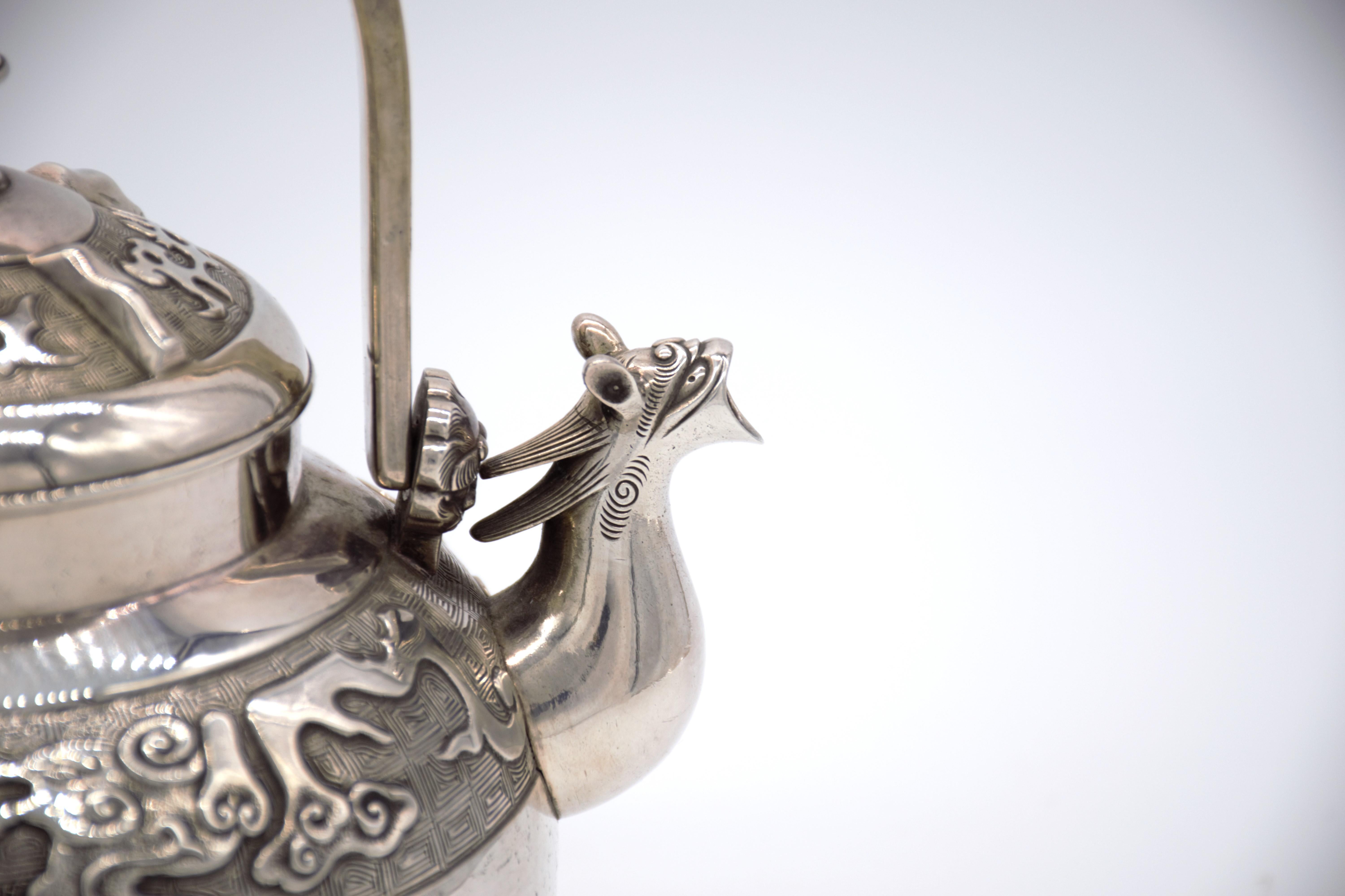 Silver Amazing Japanese silver teapot and cover, dragon spout Meiji period 19TH century For Sale
