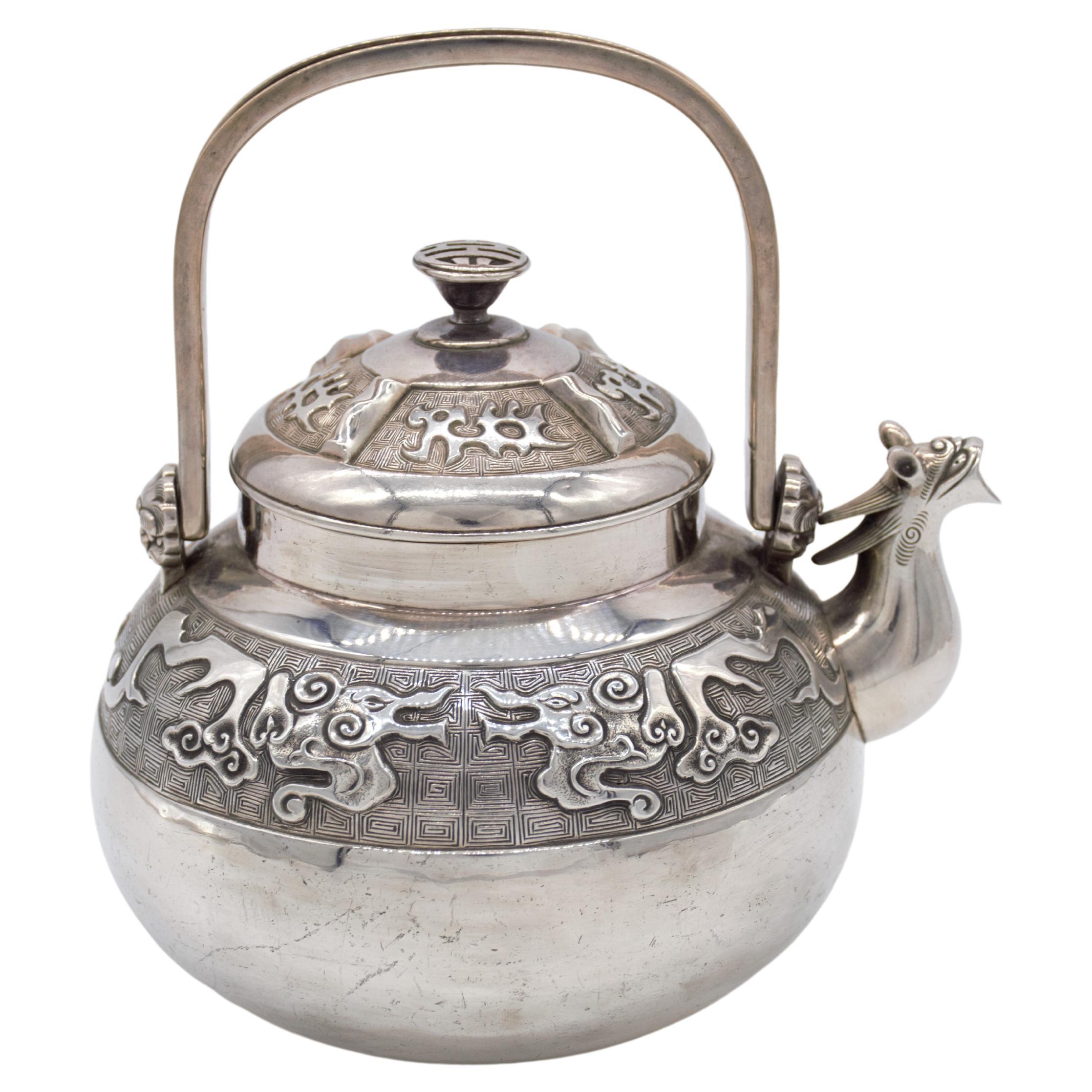 Amazing Japanese silver teapot and cover, dragon spout Meiji period 19TH century For Sale