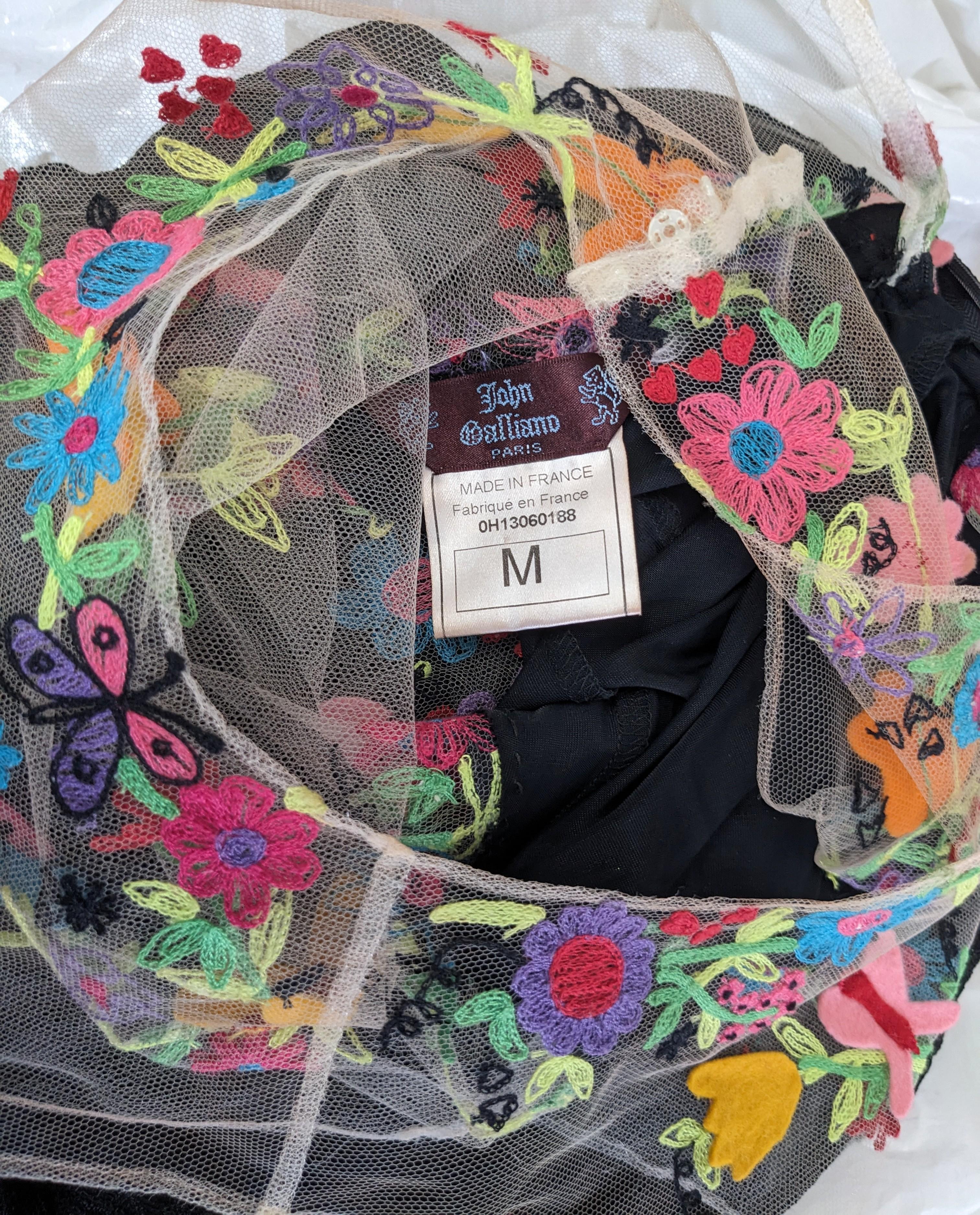 Incroyable robe du soir en maille Pointelle et brodée de John Galliano en vente 14