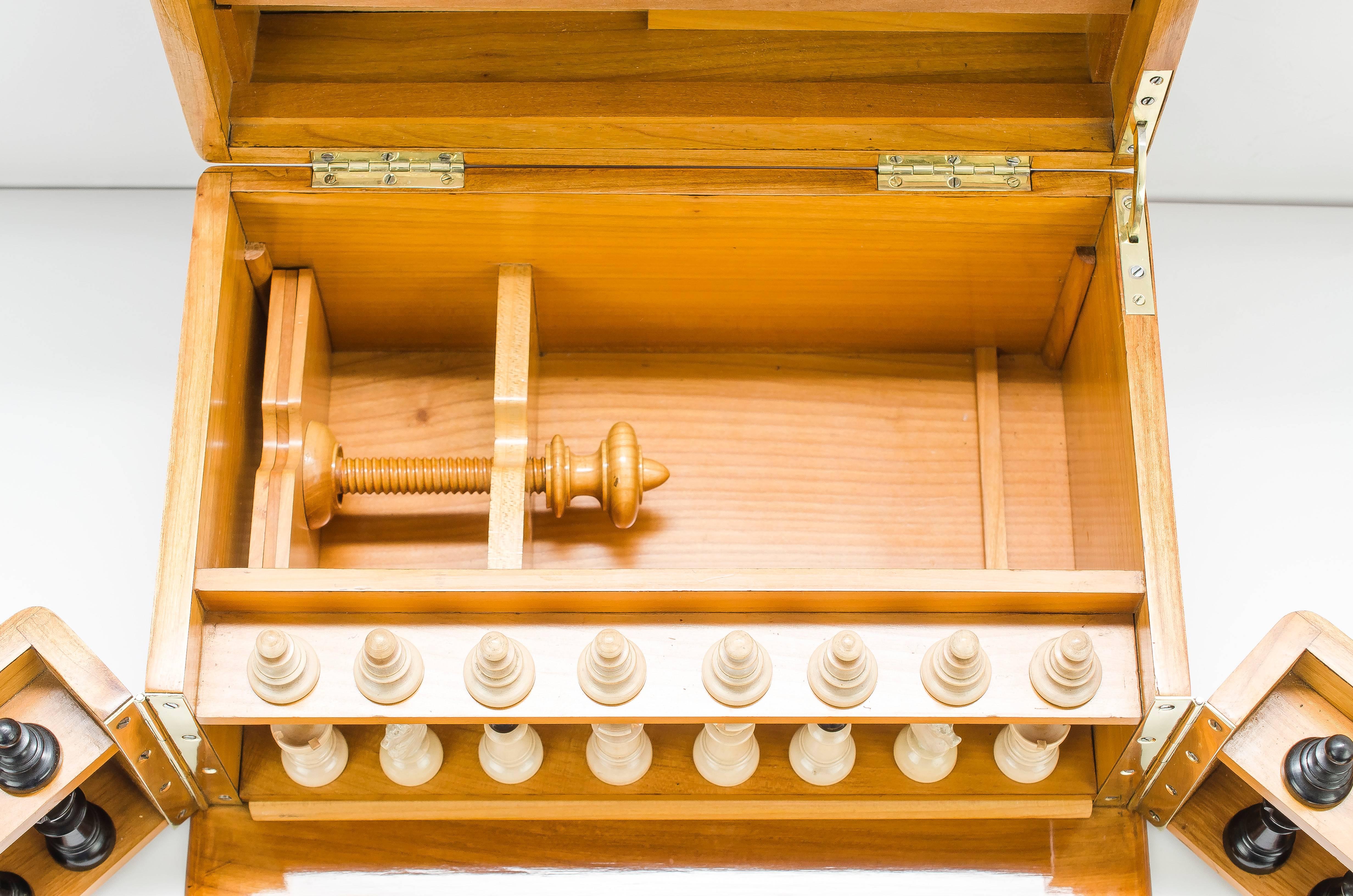 Amazing Jugendstil Game Box, circa 1905 1