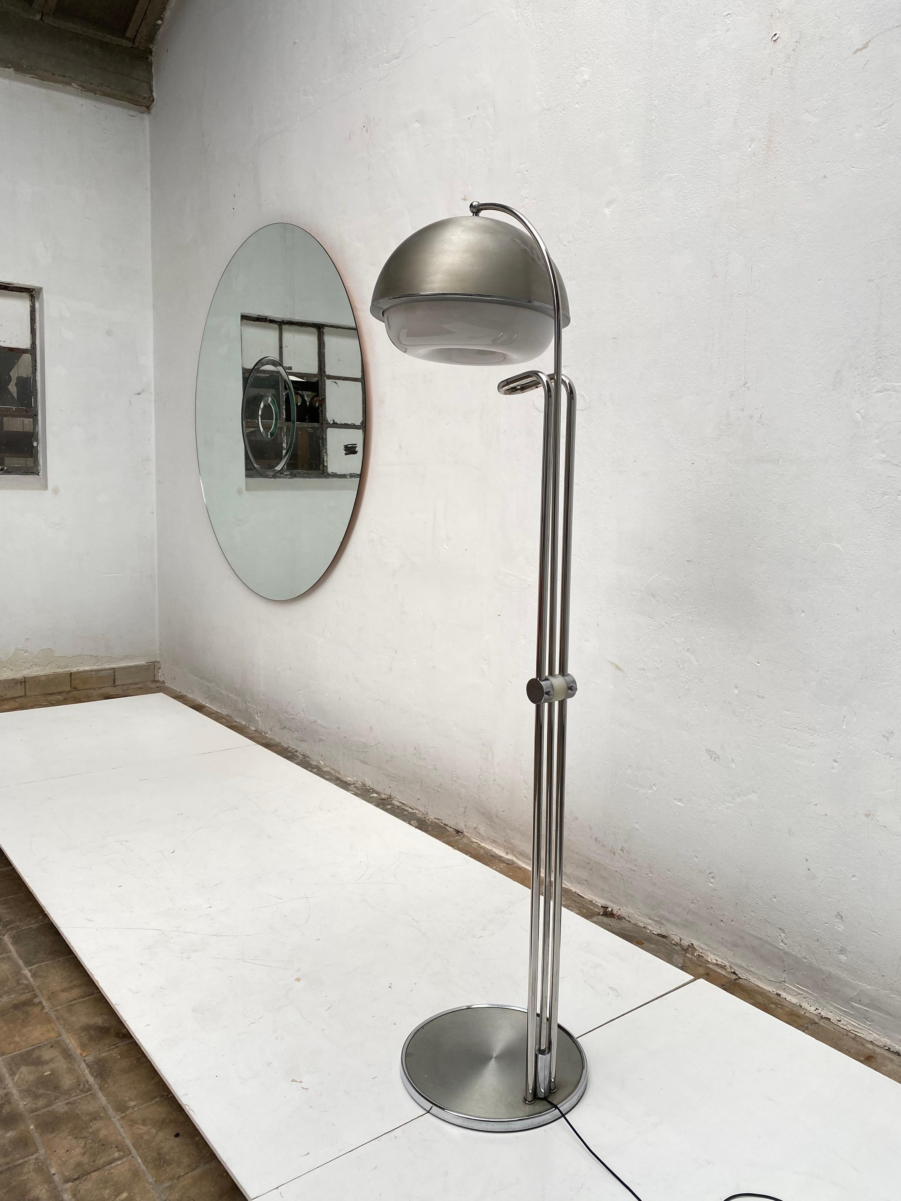 Amazing Large 1970s Adjustable Floor Lamp 'Giraffe' by Filvem Voghera, Italy For Sale 4