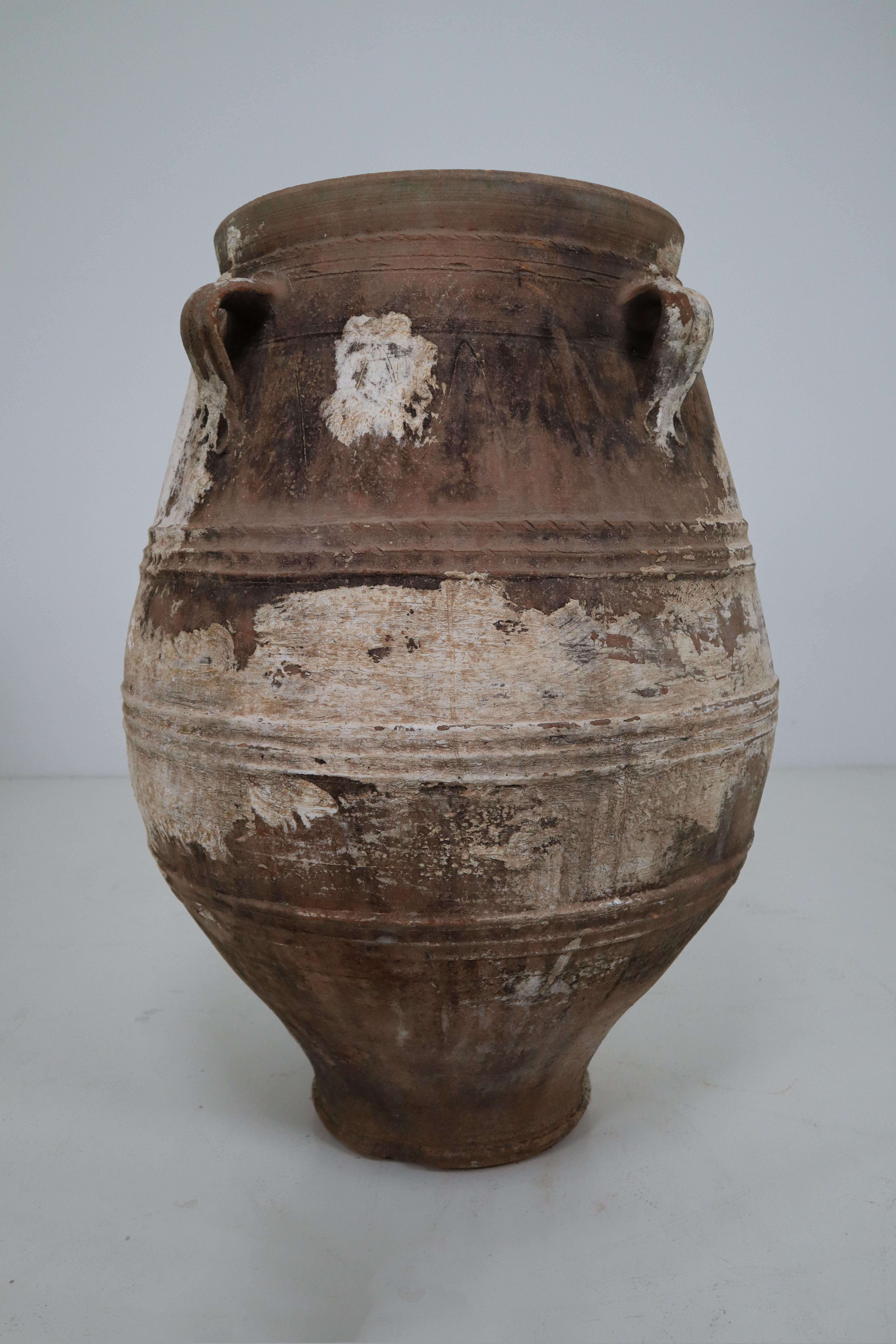 Amazing Large Greek Patinated Terracotta Jar from the Early 20th Century In Good Condition In Almelo, NL