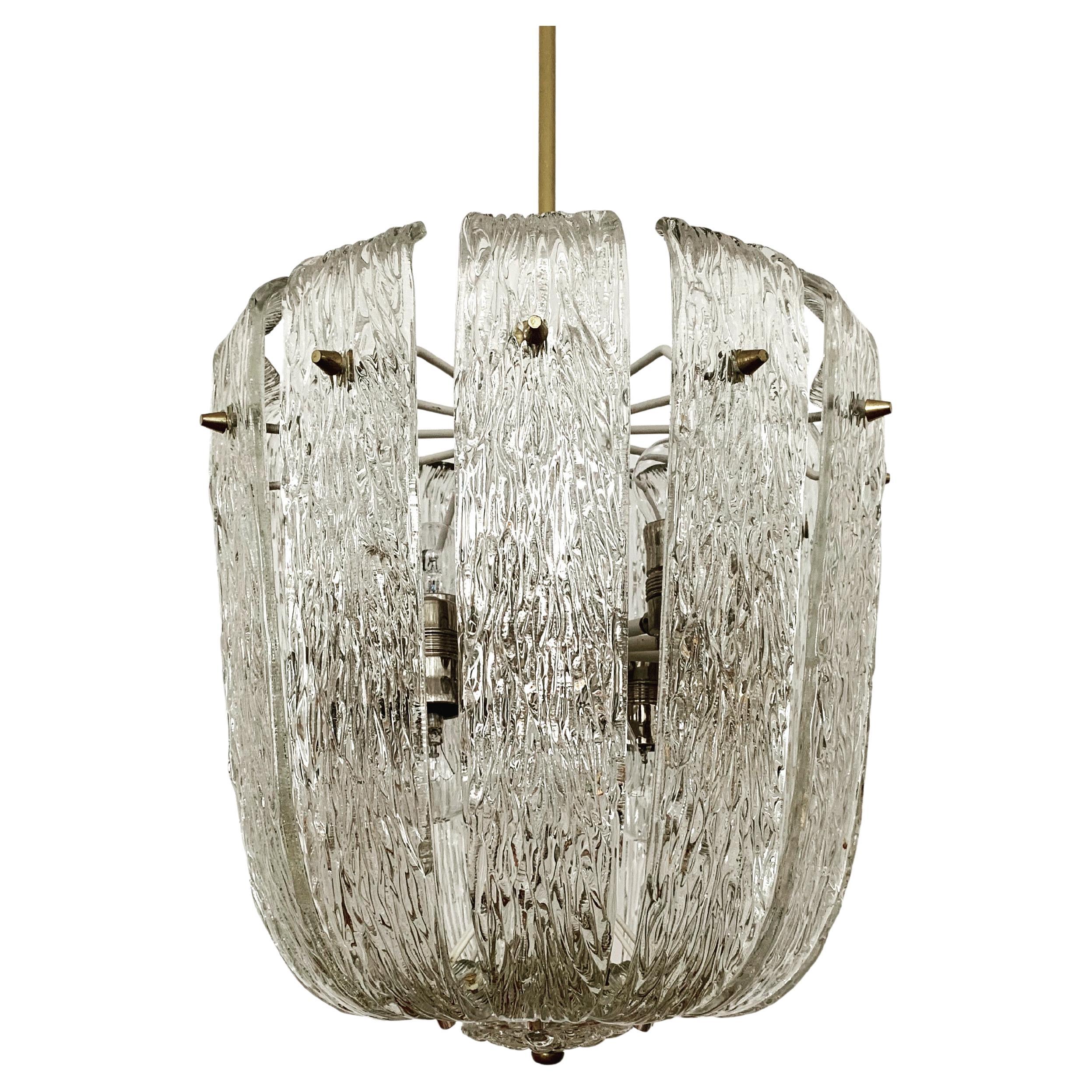 Magnifique grand lustre en verre de glace de J.T. Kalmar en vente