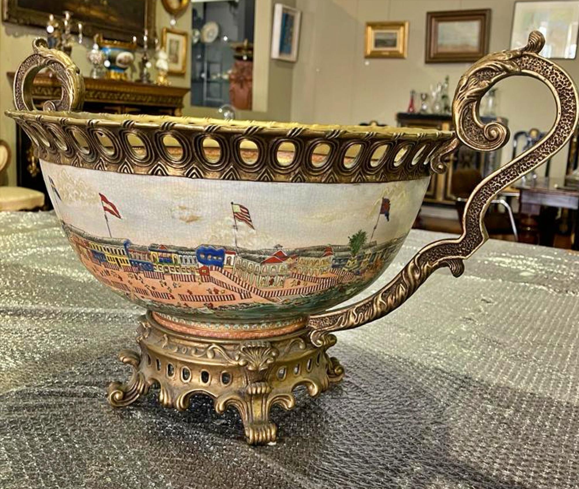Superbe BOWL DE BOUCLES DE PUNCH  Dans la porcelaine chinoise du 19ème siècle en vente 3