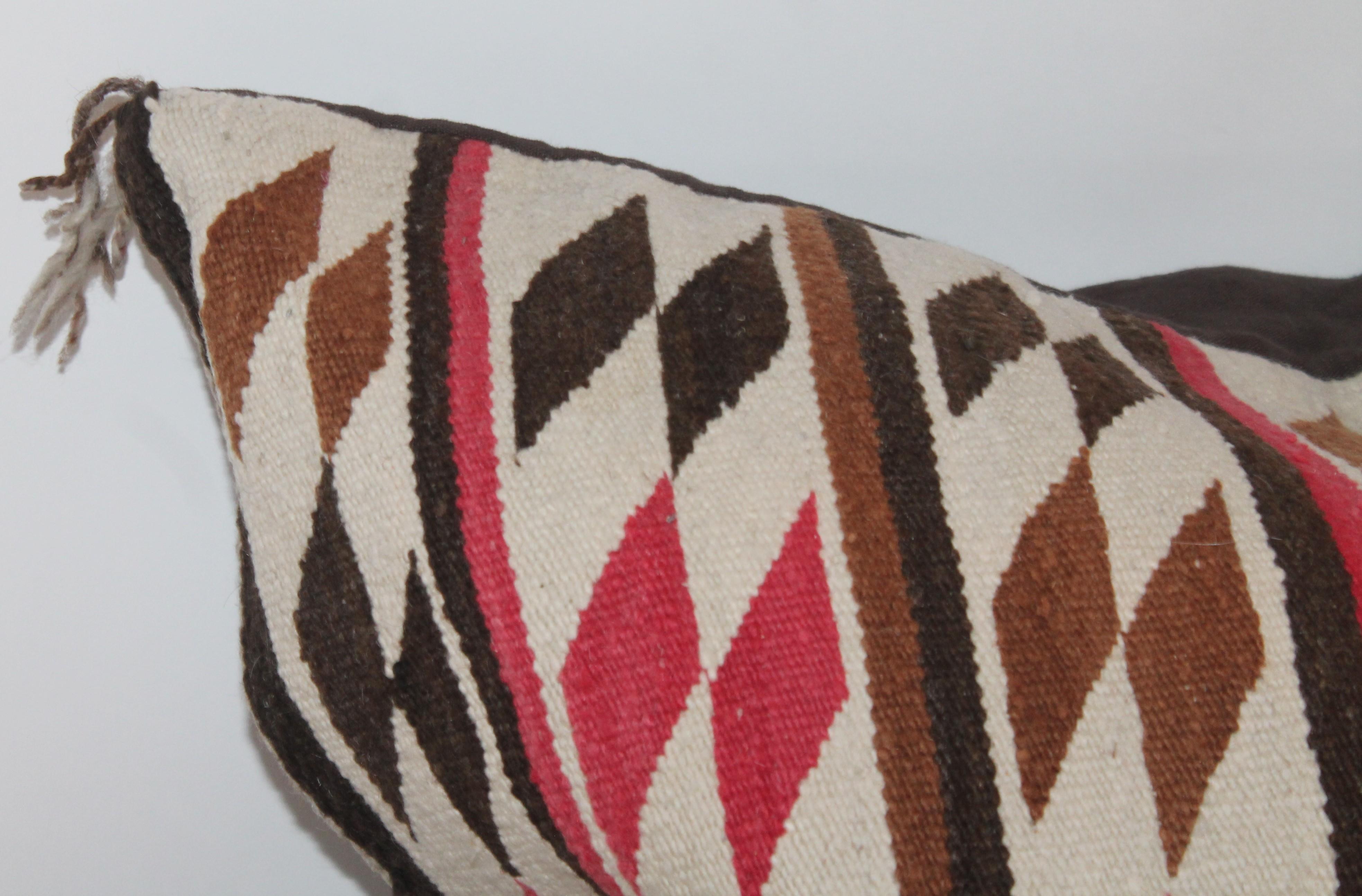 Américain Magnifique grand coussin de couverture de selle / oreiller de tissage indien Navajo en vente