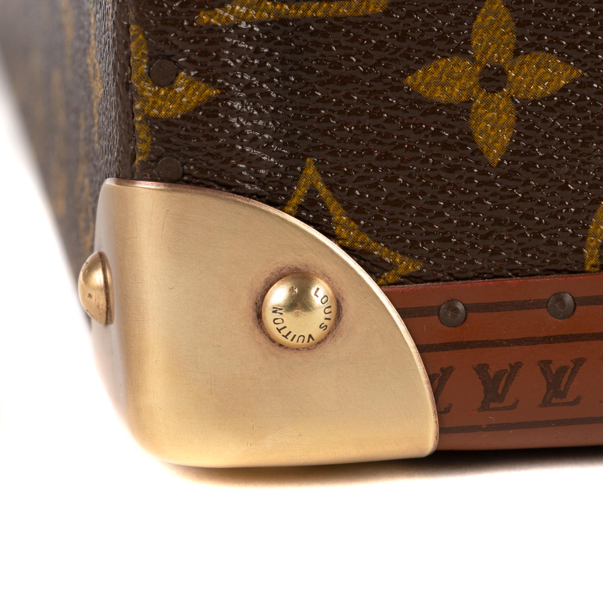 Amazing Louis Vuitton Bisten 60 hard case in monogram canvas and leather  4