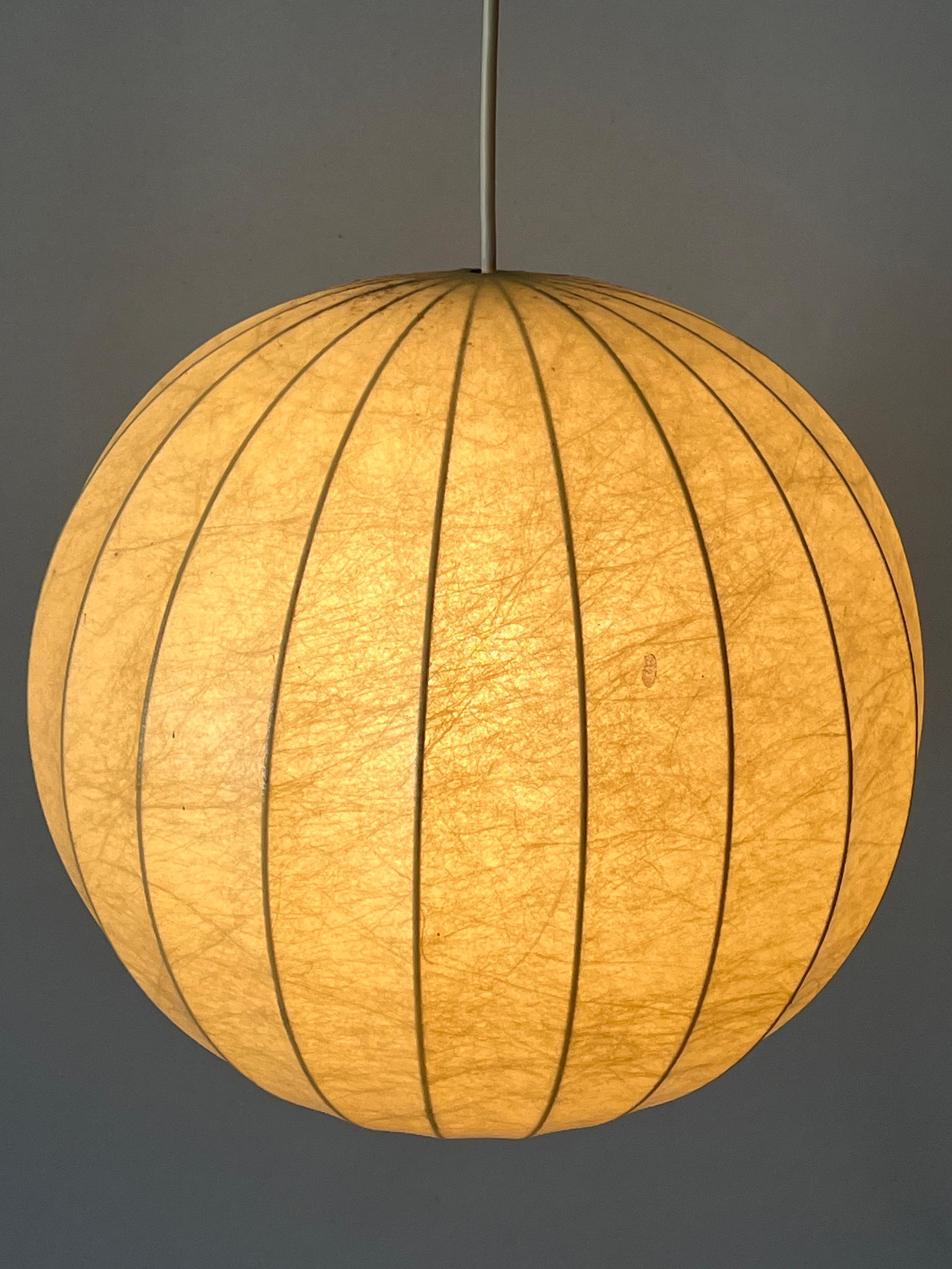 Incredibile lampada a sospensione Goldkant Cocoon di metà secolo o luce a sospensione Germania anni '60 In condizioni buone in vendita a Munich, DE