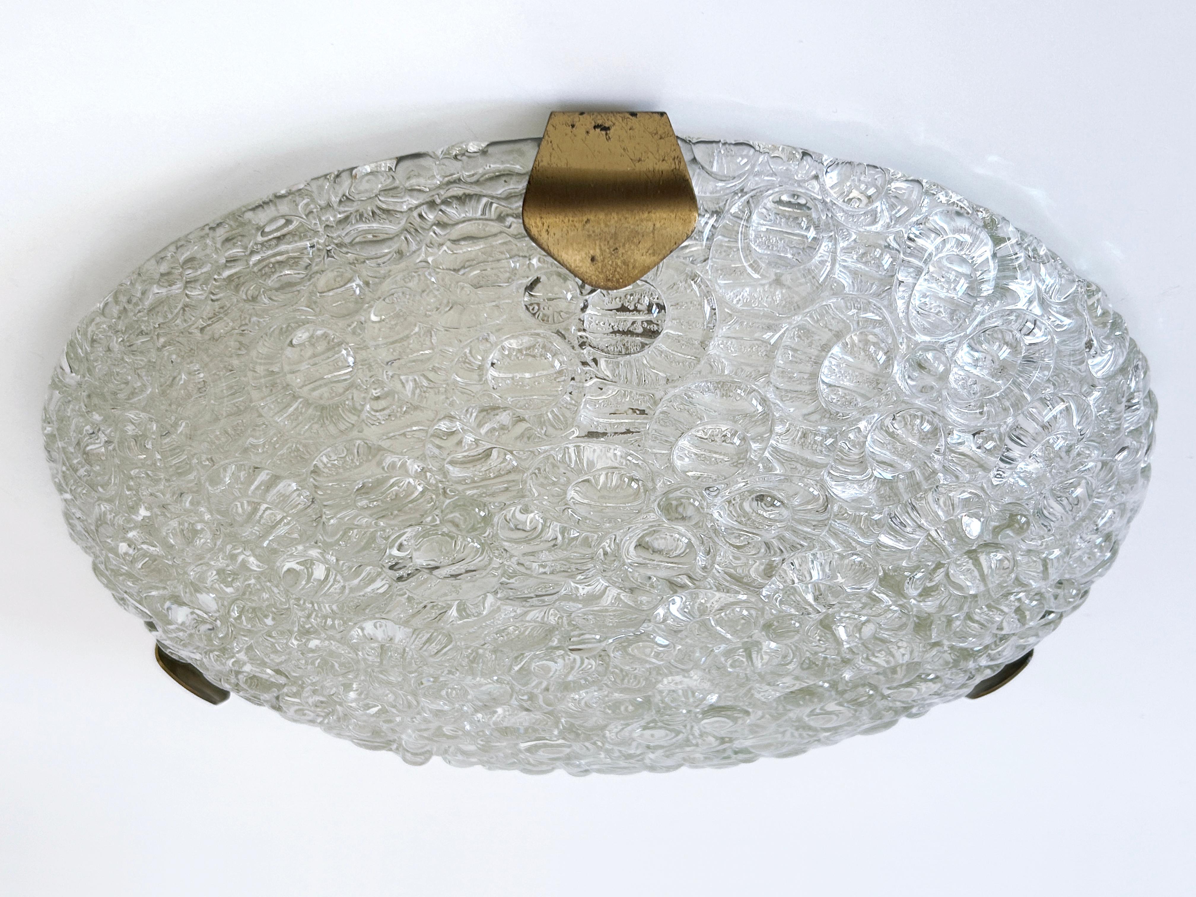 Erstaunlich Mid Century Eisglas Flush Mount oder Wandleuchter von A. Leclaire & Schäfer 1960s im Angebot 3