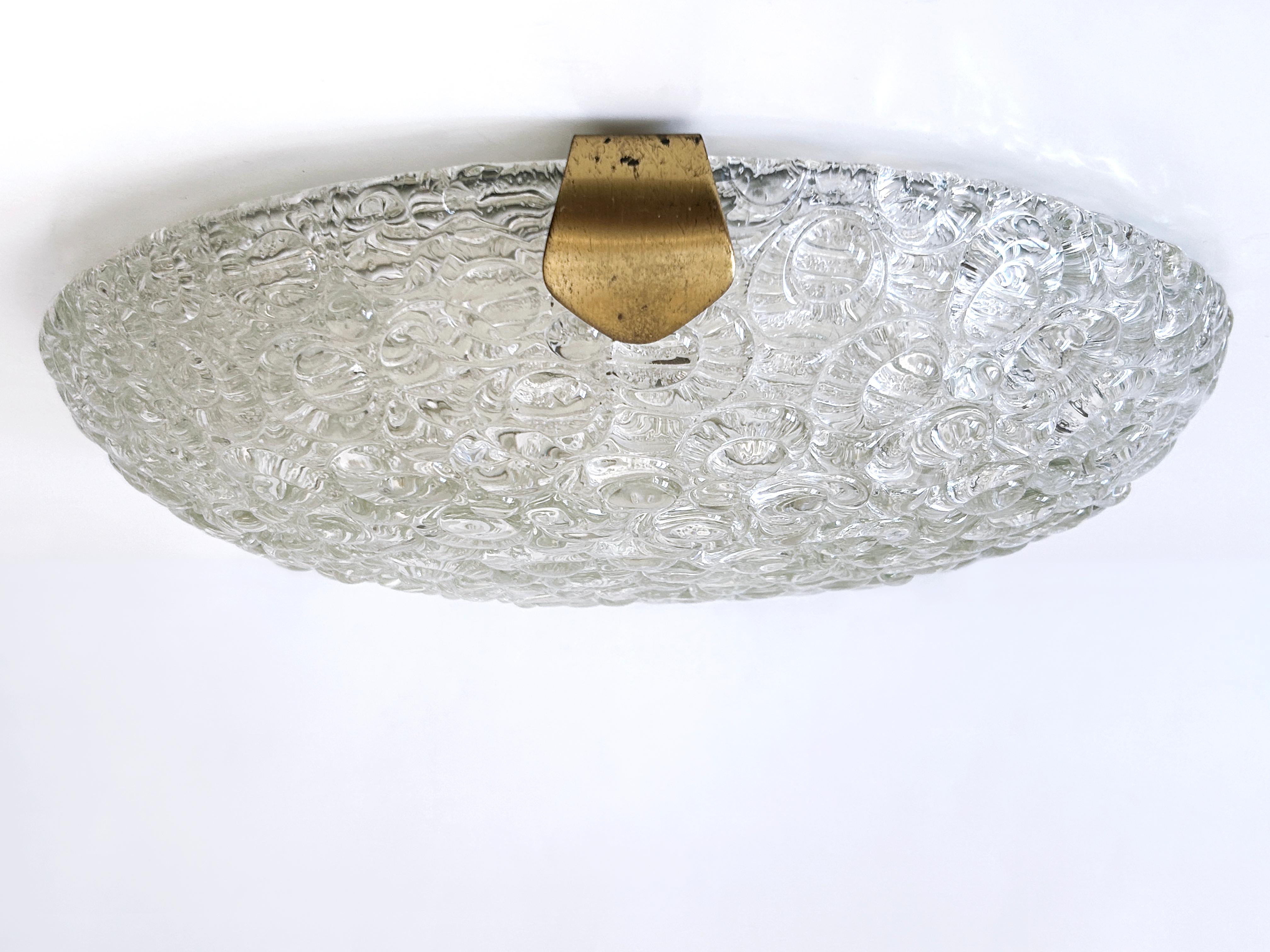 Erstaunlich Mid Century Eisglas Flush Mount oder Wandleuchter von A. Leclaire & Schäfer 1960s im Angebot 5