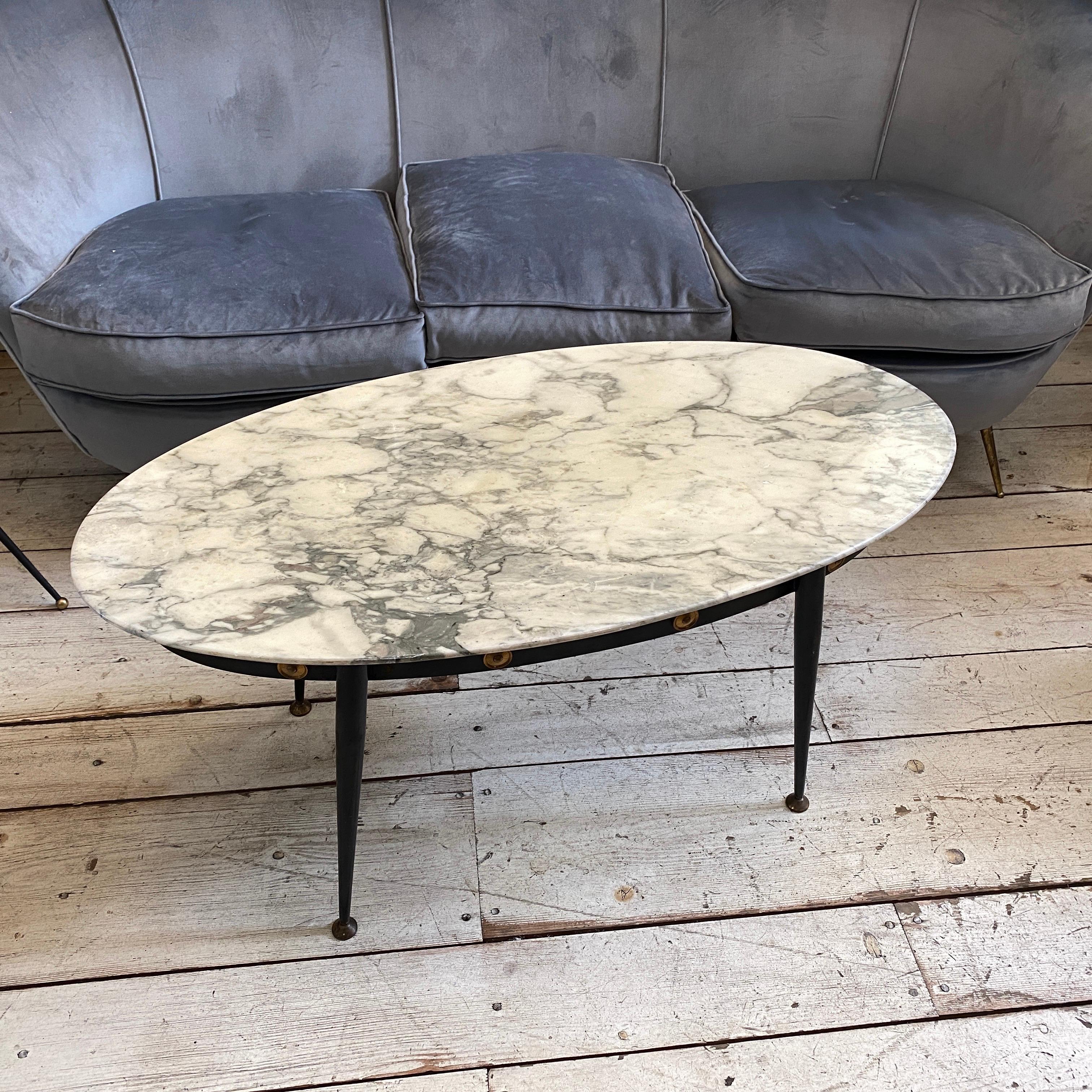 Amazing Mid-Century Modern Brass and Marble Italian Coffee Table, circa 1950 In Good Condition In Aci Castello, IT