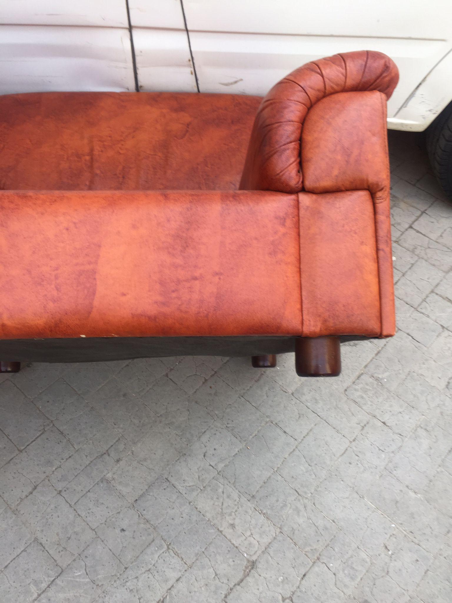 Leather Amazing, Mid-Century Modern Pair of I Armchairs in the Style of Paolo Lomazzi For Sale