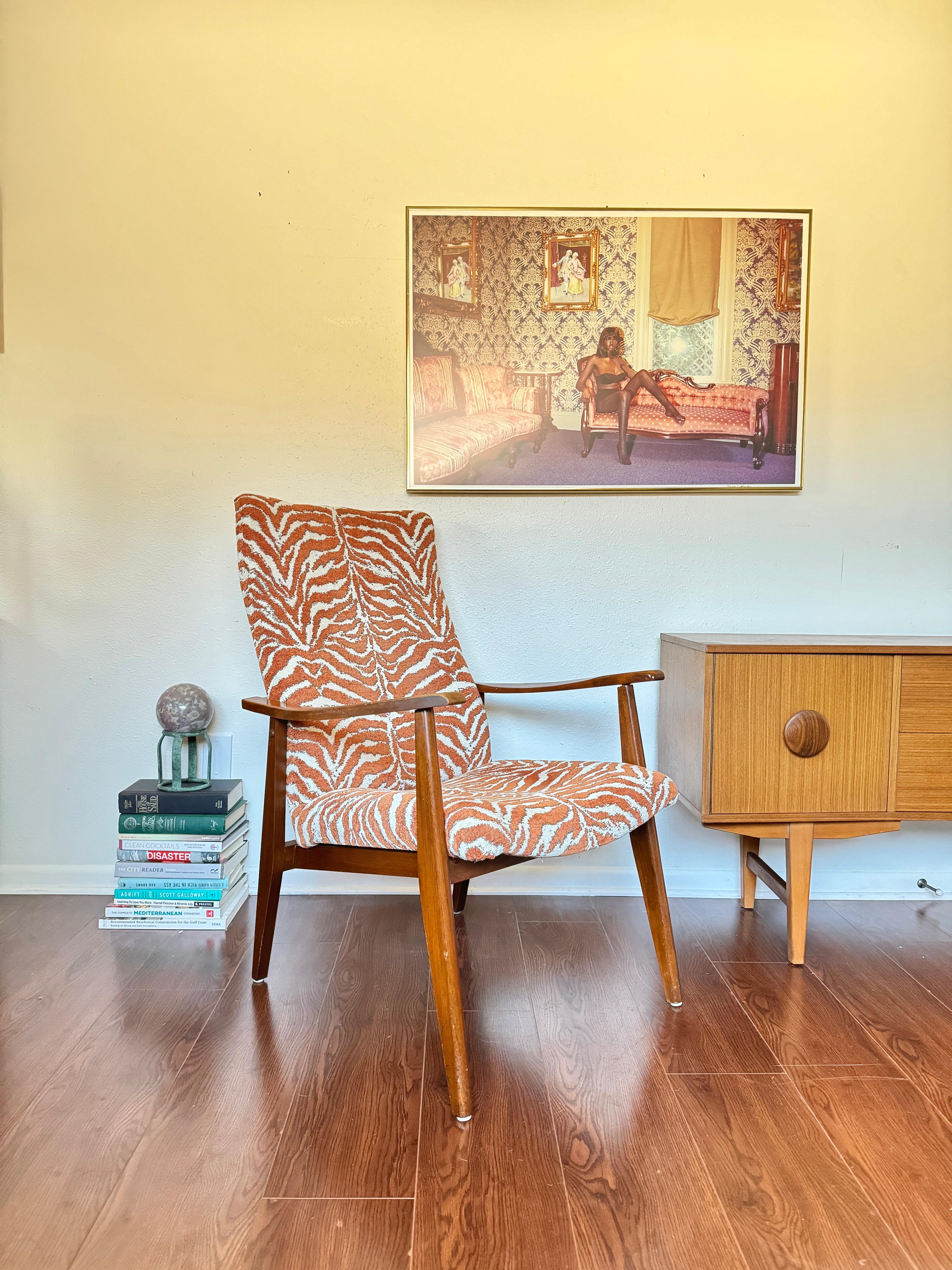 Amazing mid century modern Scandinavian style high back lounge chair In Good Condition For Sale In Houston, TX