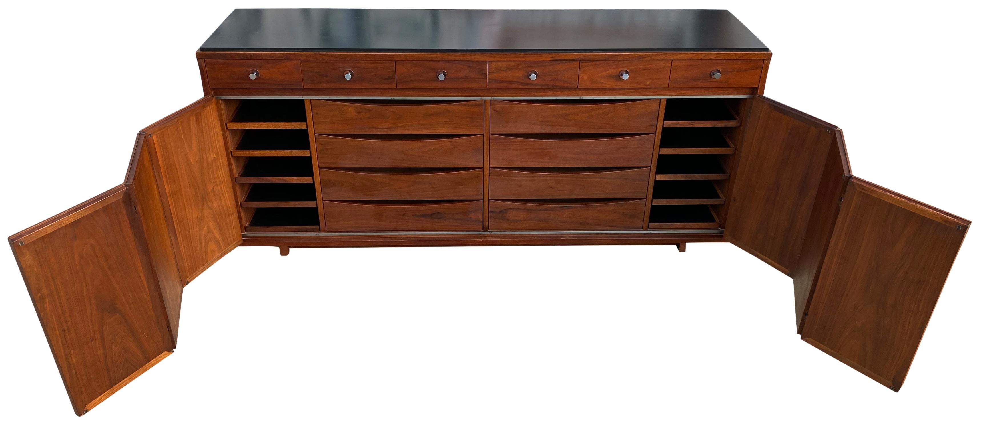 Amazing Midcentury Paul McCobb H Sacks & Sons 14-Drawer Walnut Dresser Credenza 1