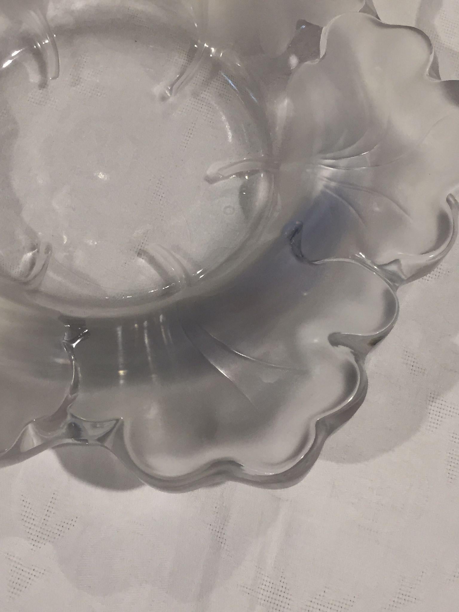 French Amazing Modern, Lalique Flower Centerpiece, France, 1980 For Sale