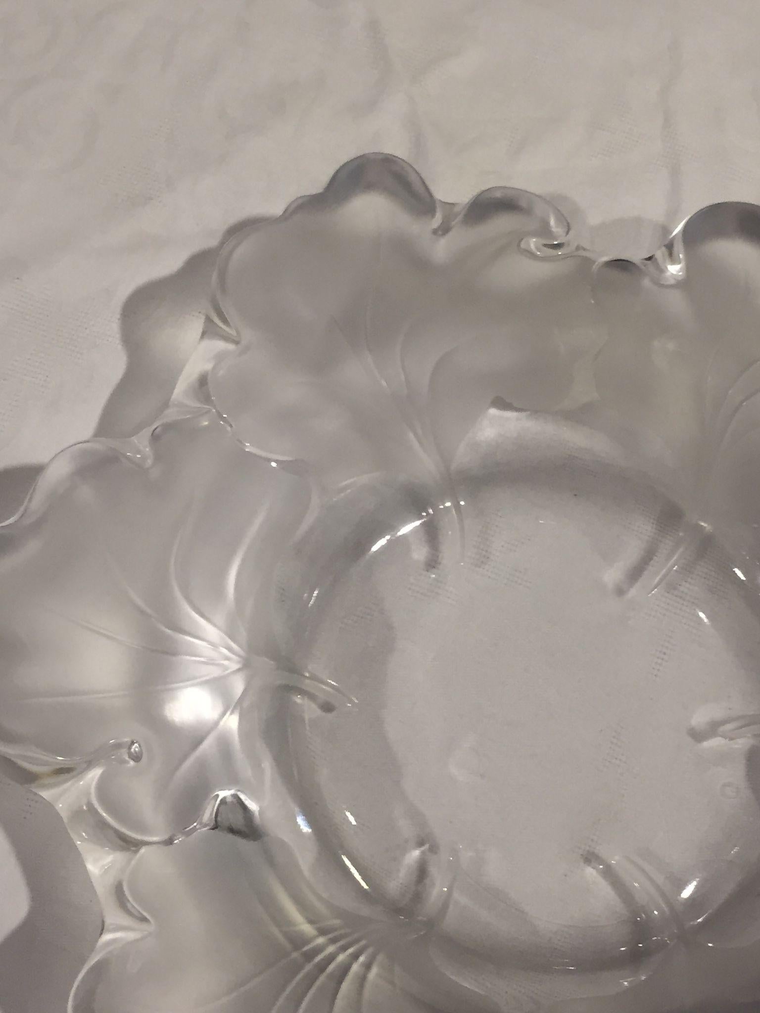 Pressed Amazing Modern, Lalique Flower Centerpiece, France, 1980 For Sale