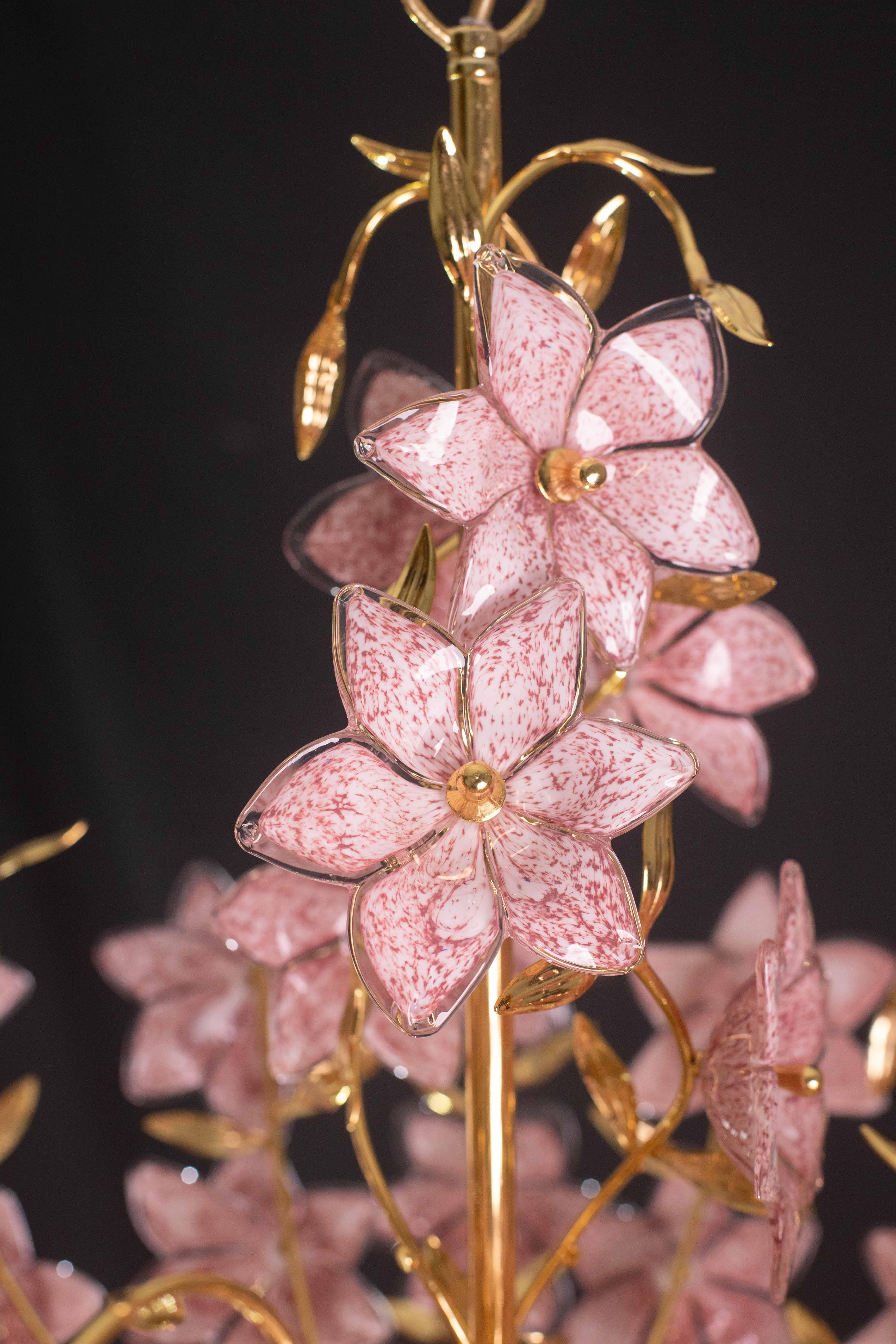 Amazing Murano Chandelier Full of Pink Flowers, 1980s For Sale 4