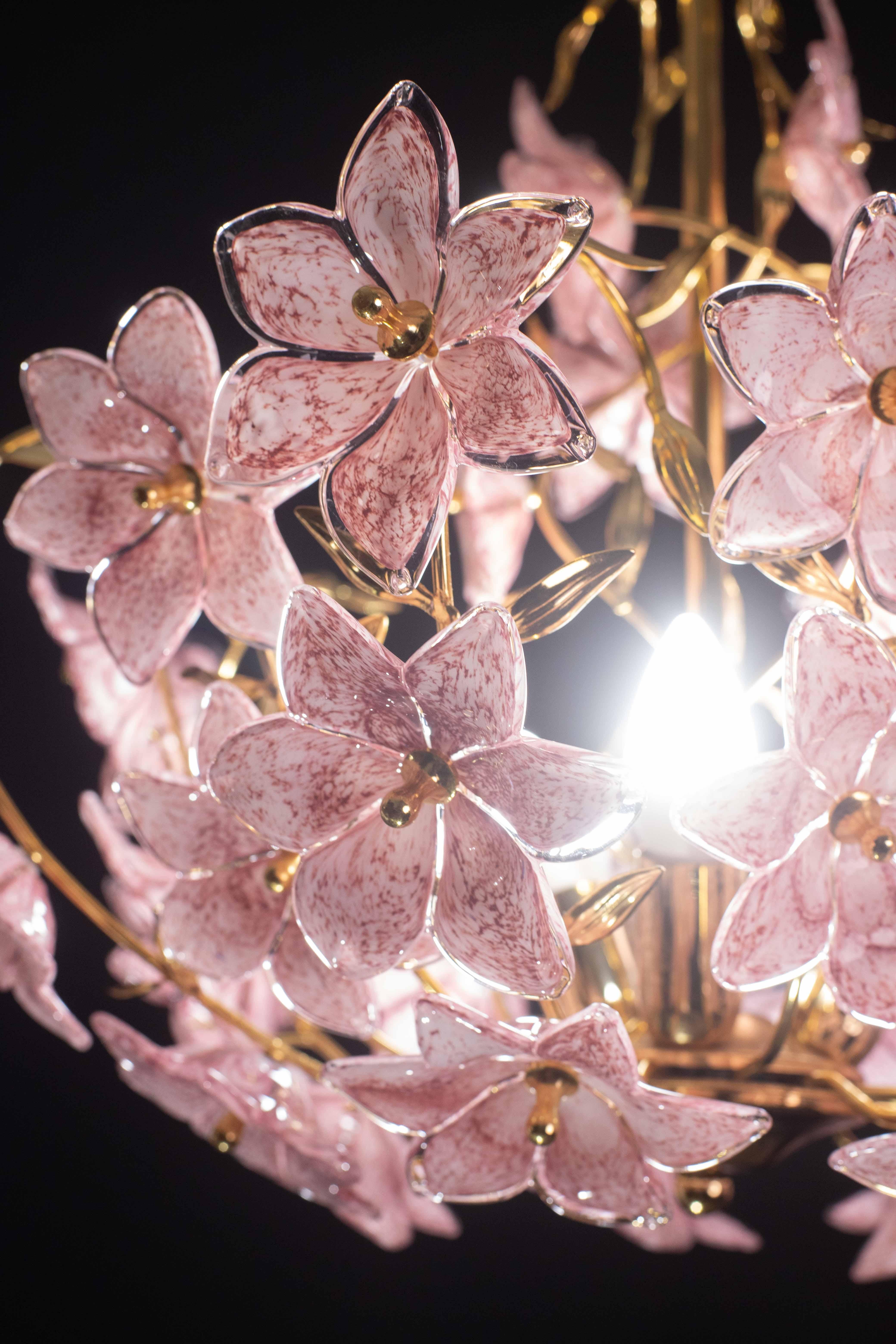 Late 20th Century Amazing Murano Chandelier Full of Pink Flowers, 1980s For Sale