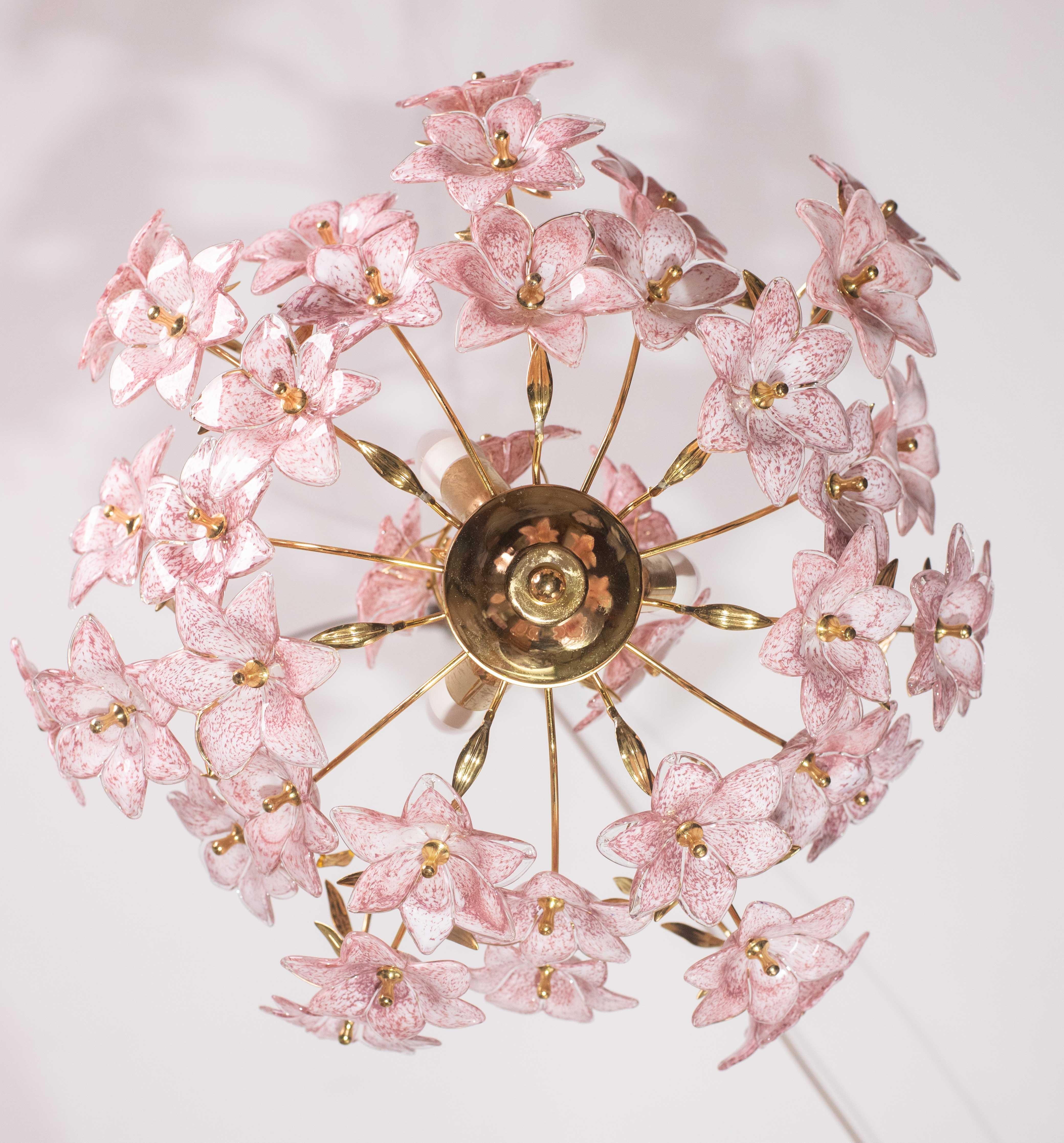 Amazing Murano Chandelier Full of Pink Flowers, 1980s For Sale 2