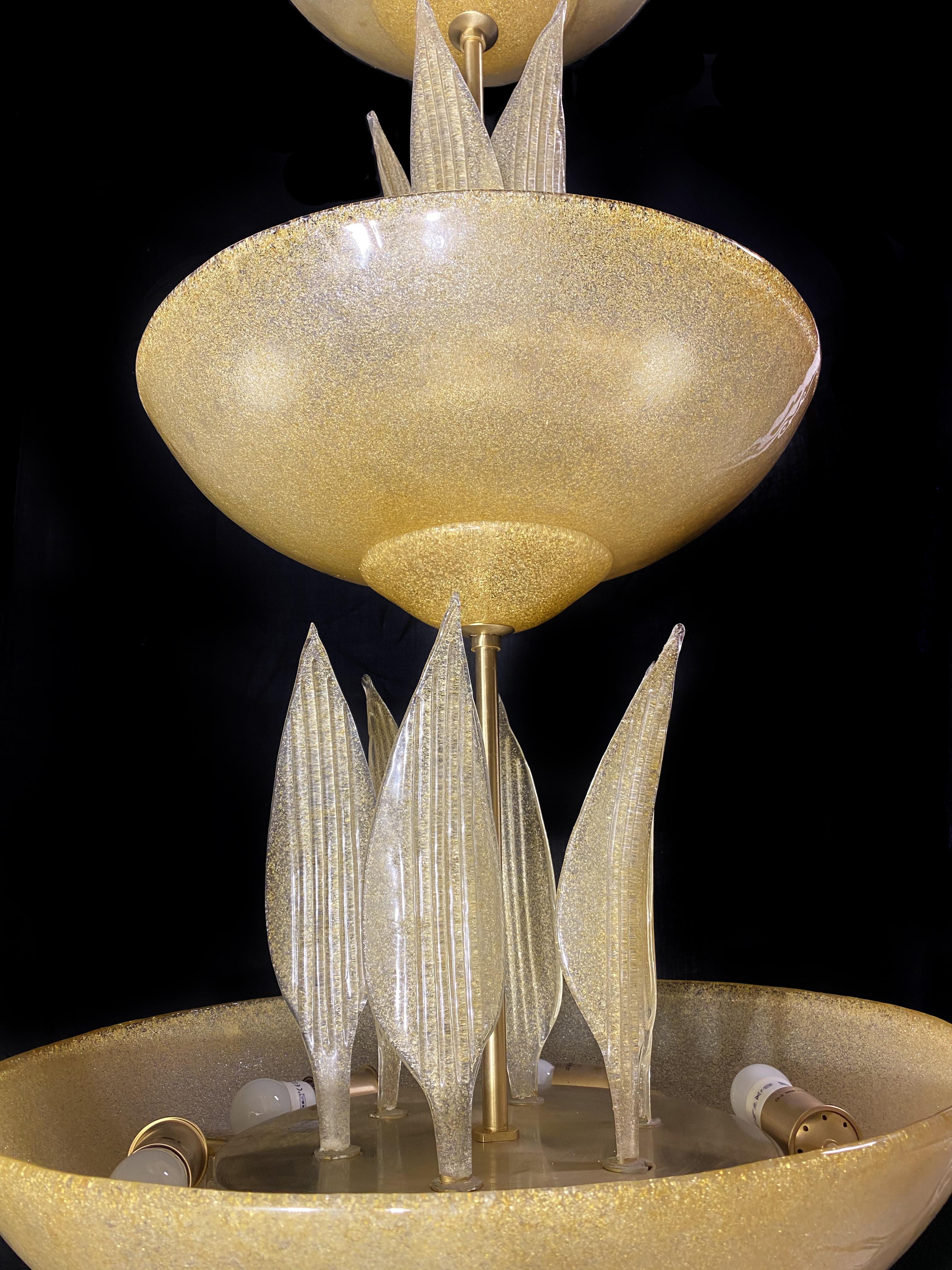 Italian Amazing Murano Chandelier with Gold Inclusions, 1990s For Sale