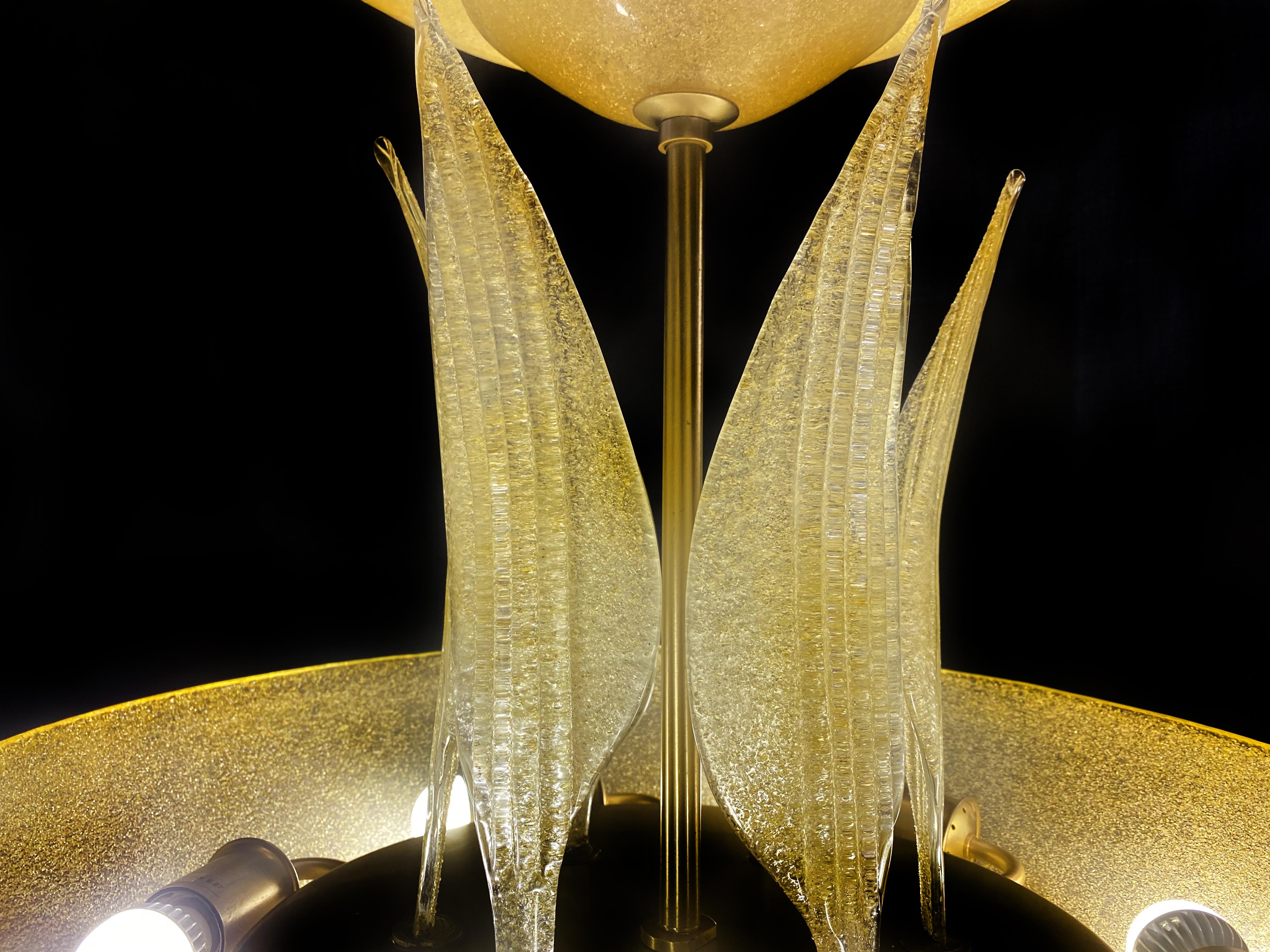 Late 20th Century Amazing Murano Chandelier with Gold Inclusions, 1990s For Sale
