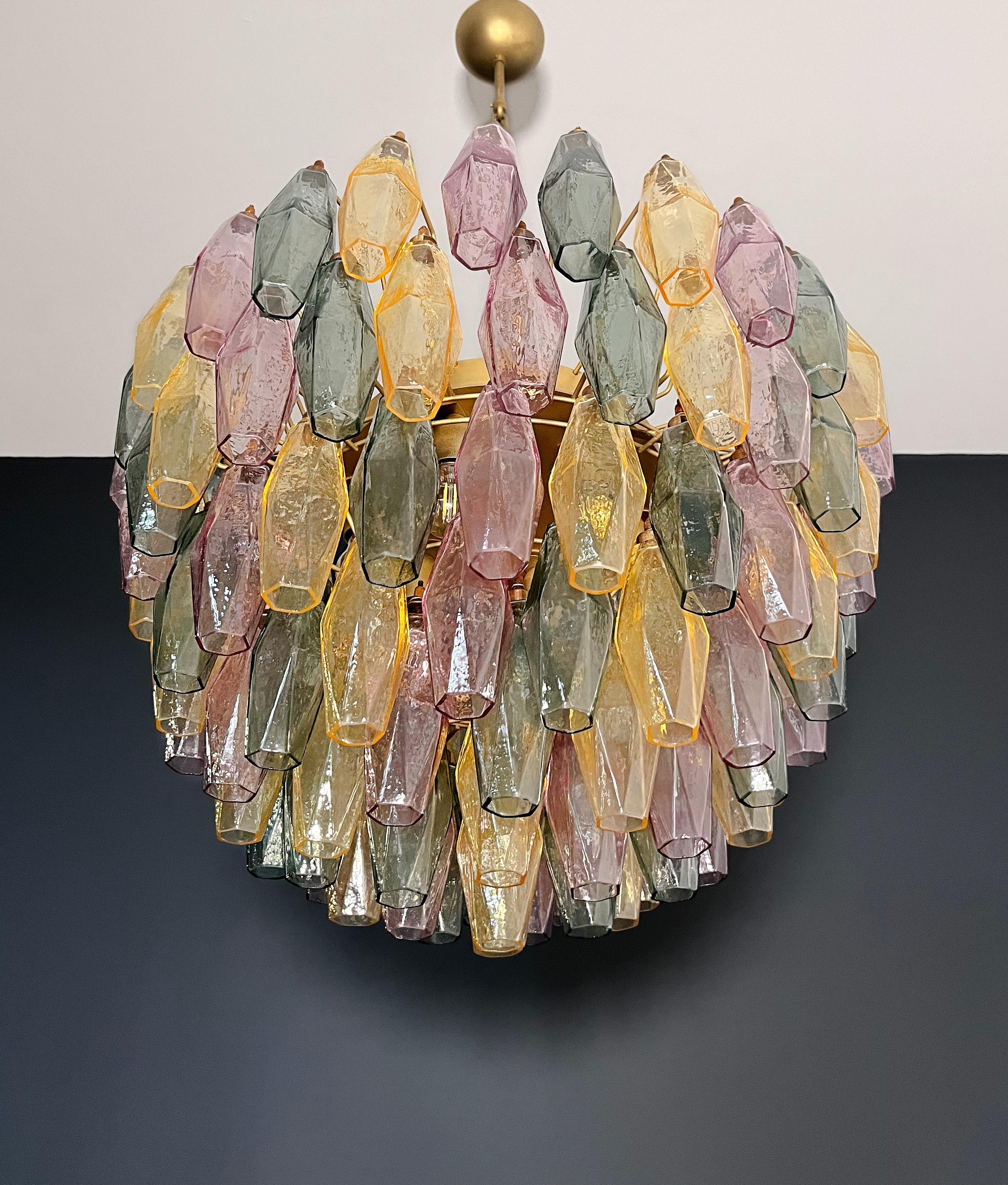 Amazing Murano glass Candelier - 111  multicolored polyhedra In Good Condition In Gaiarine Frazione Francenigo (TV), IT