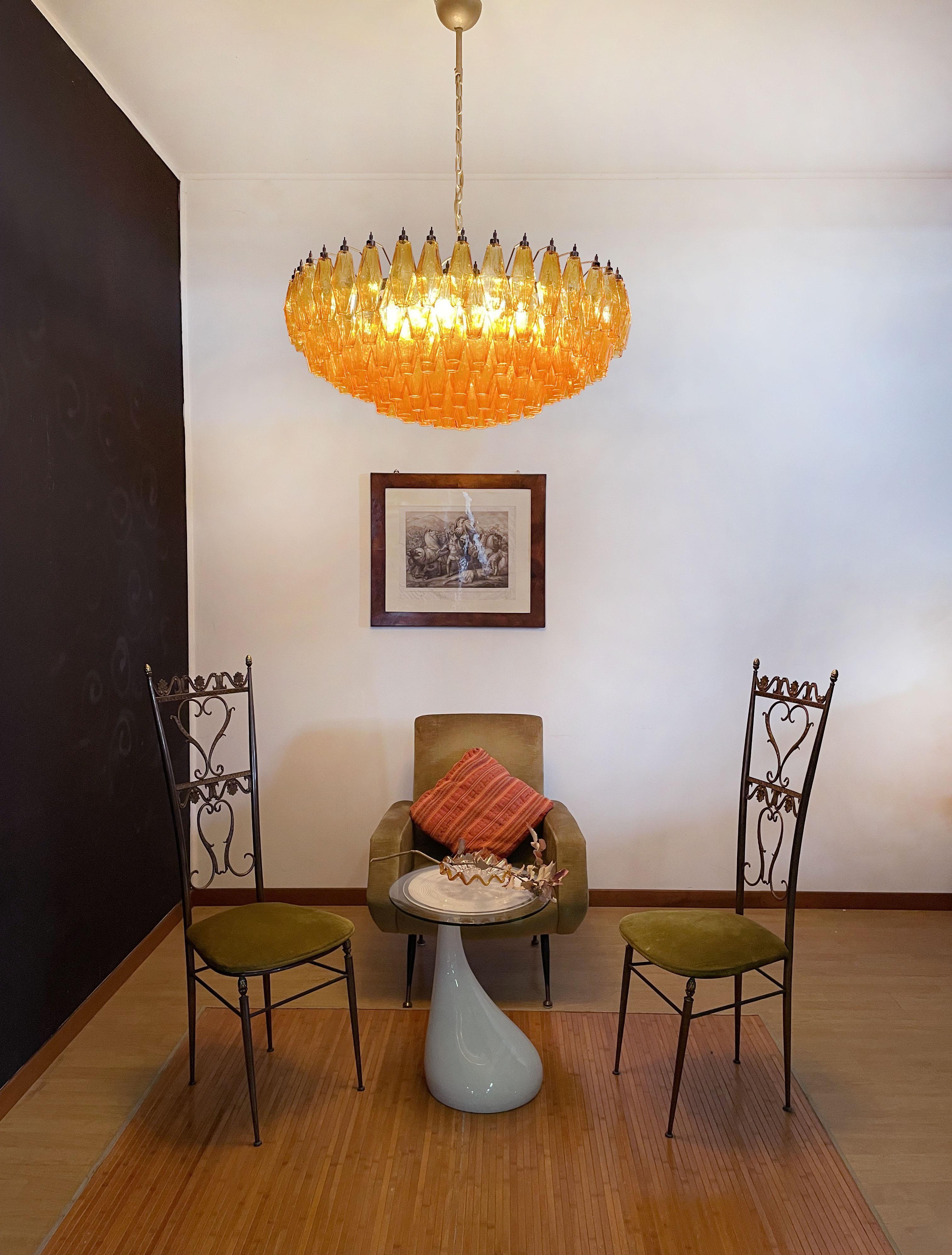 Erstaunlicher Murano-Glas-Kronleuchter, 185 Amber Poliedri (Verzinkt) im Angebot