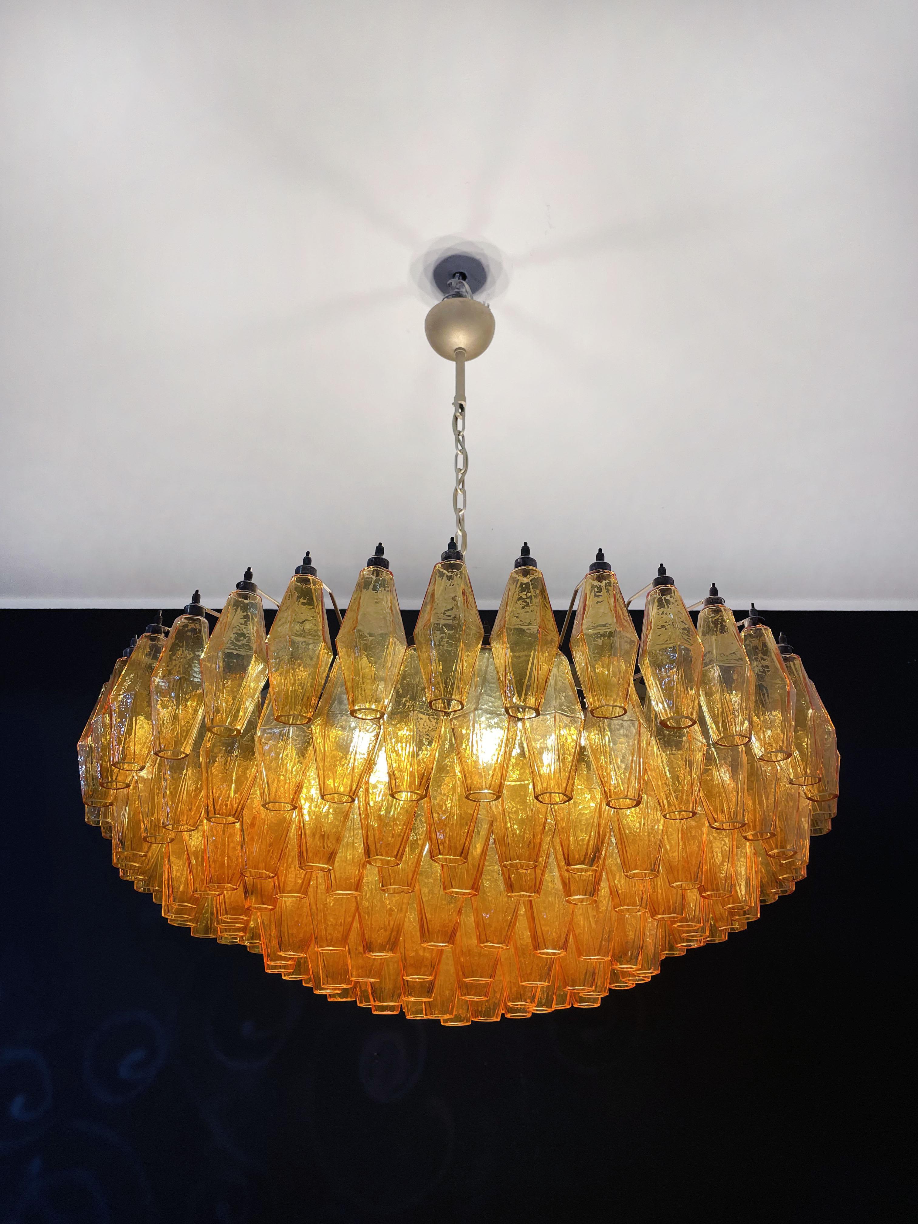 Amazing Murano Glass Candelier, 185 Amber Poliedri For Sale 1