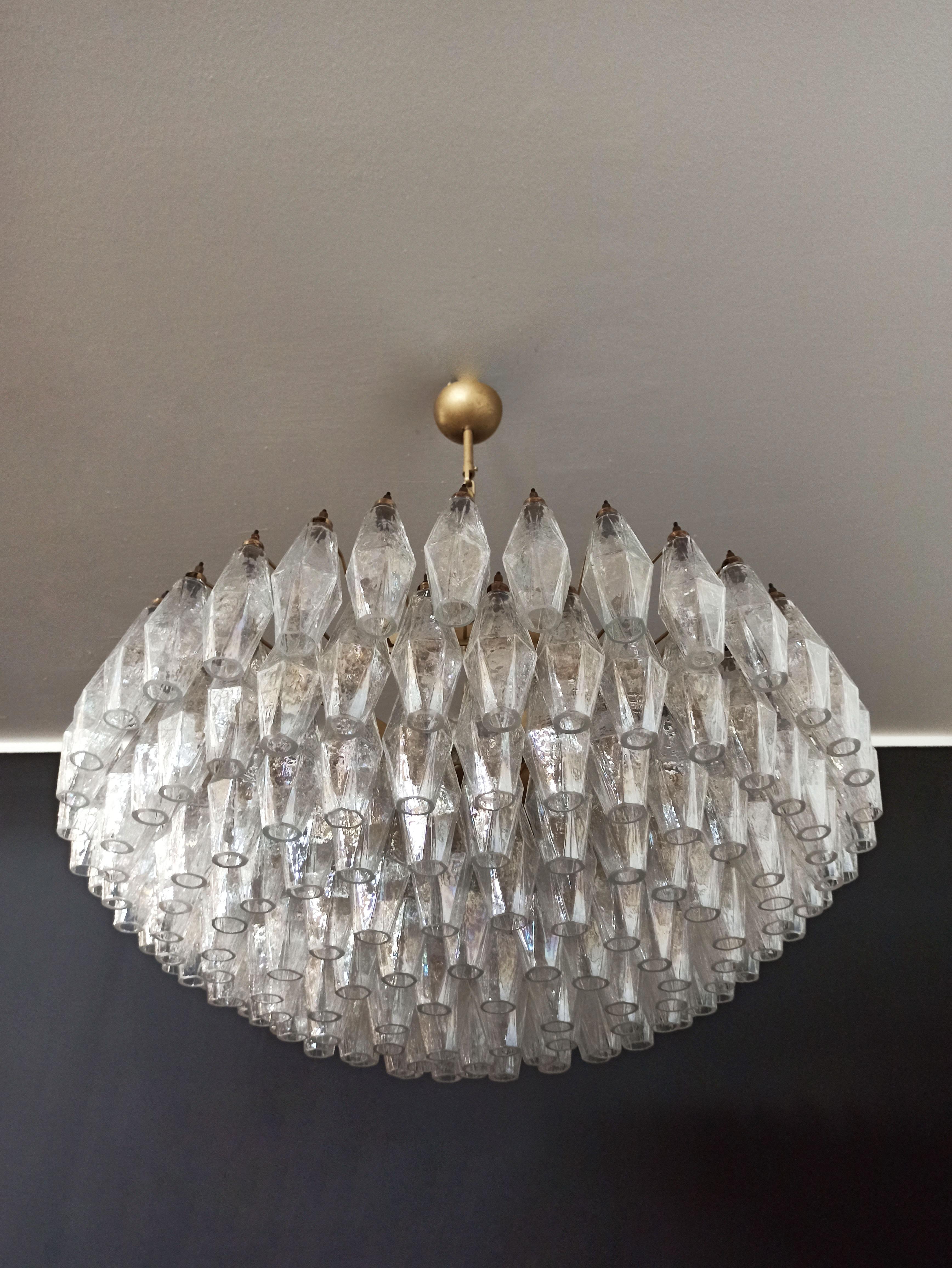 Elegant Italian pendant light made from 185 iridescent glasses 