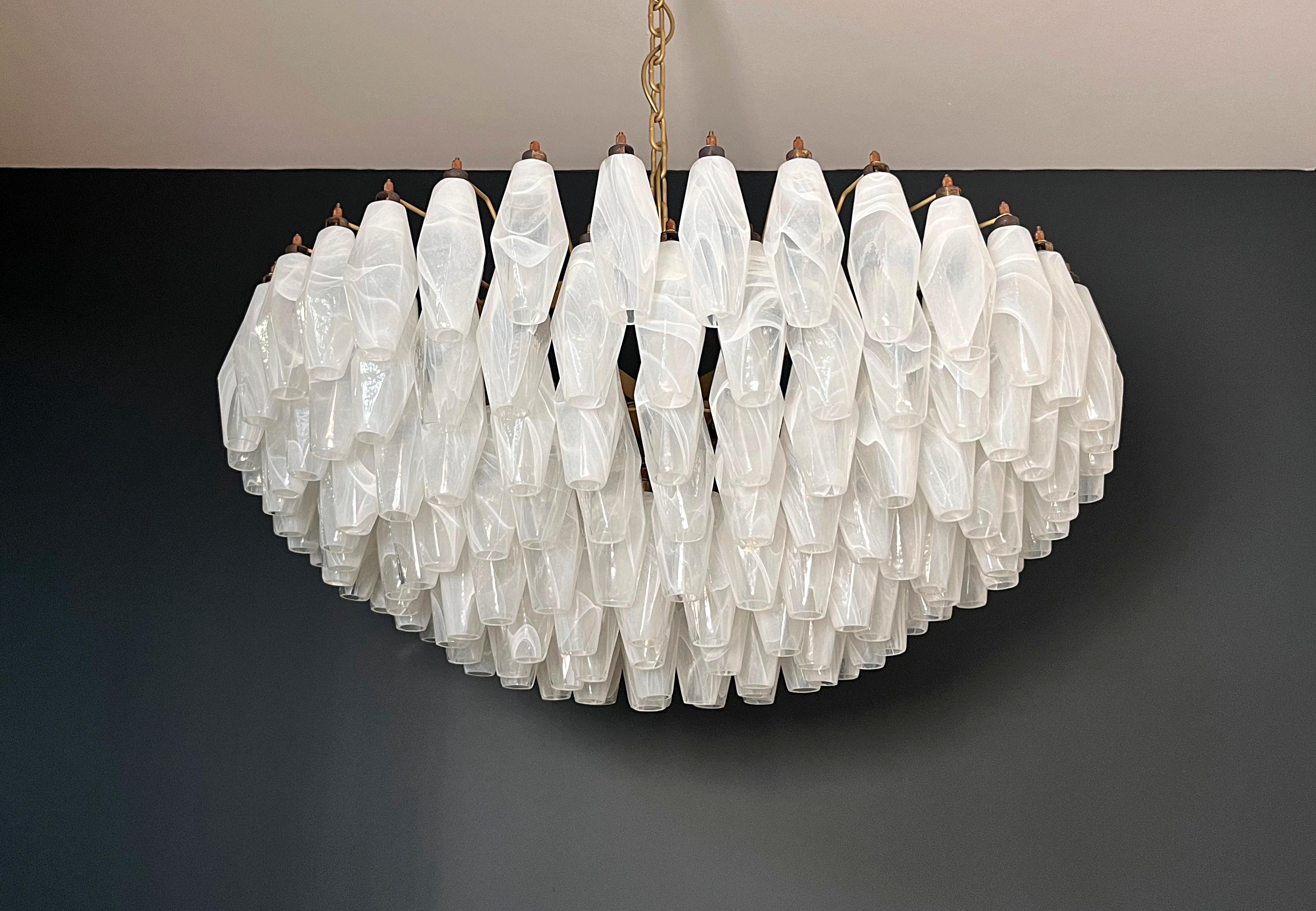 Amazing Murano glass Candelier - 185 polyhedra white alabaster In Good Condition In Gaiarine Frazione Francenigo (TV), IT