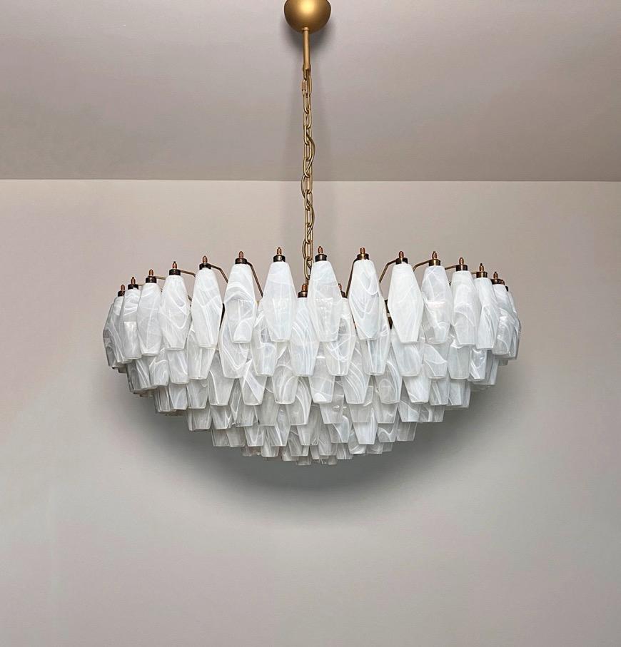 Amazing Murano glass Candelier - 185 poliedri white alabaster In condizioni buone in vendita a Gaiarine Frazione Francenigo (TV), IT