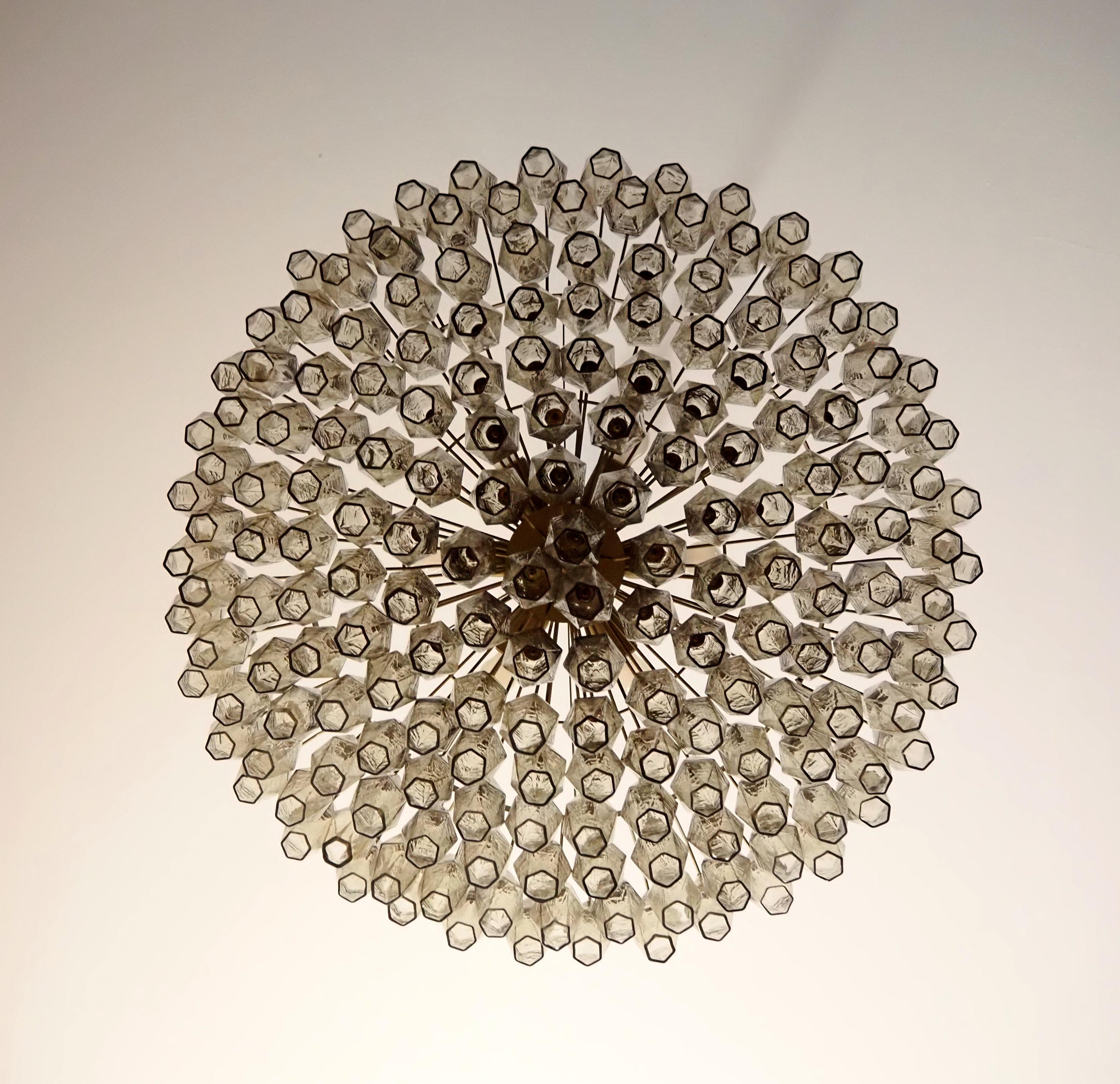 Amazing Murano glass Candelier - 185 smoked poliedri For Sale 10