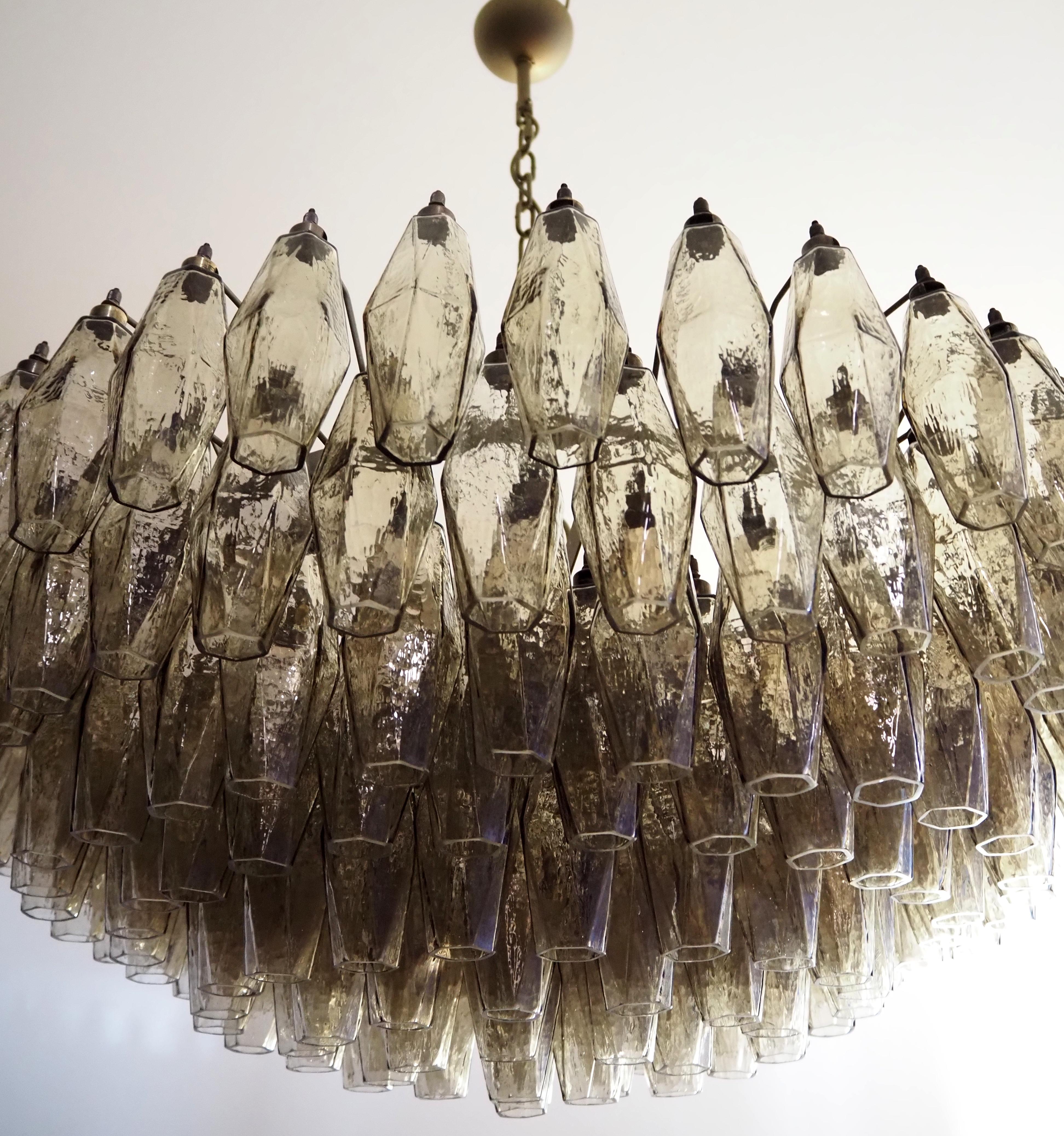Amazing Murano glass Candelier - 185 smoked poliedri For Sale 11