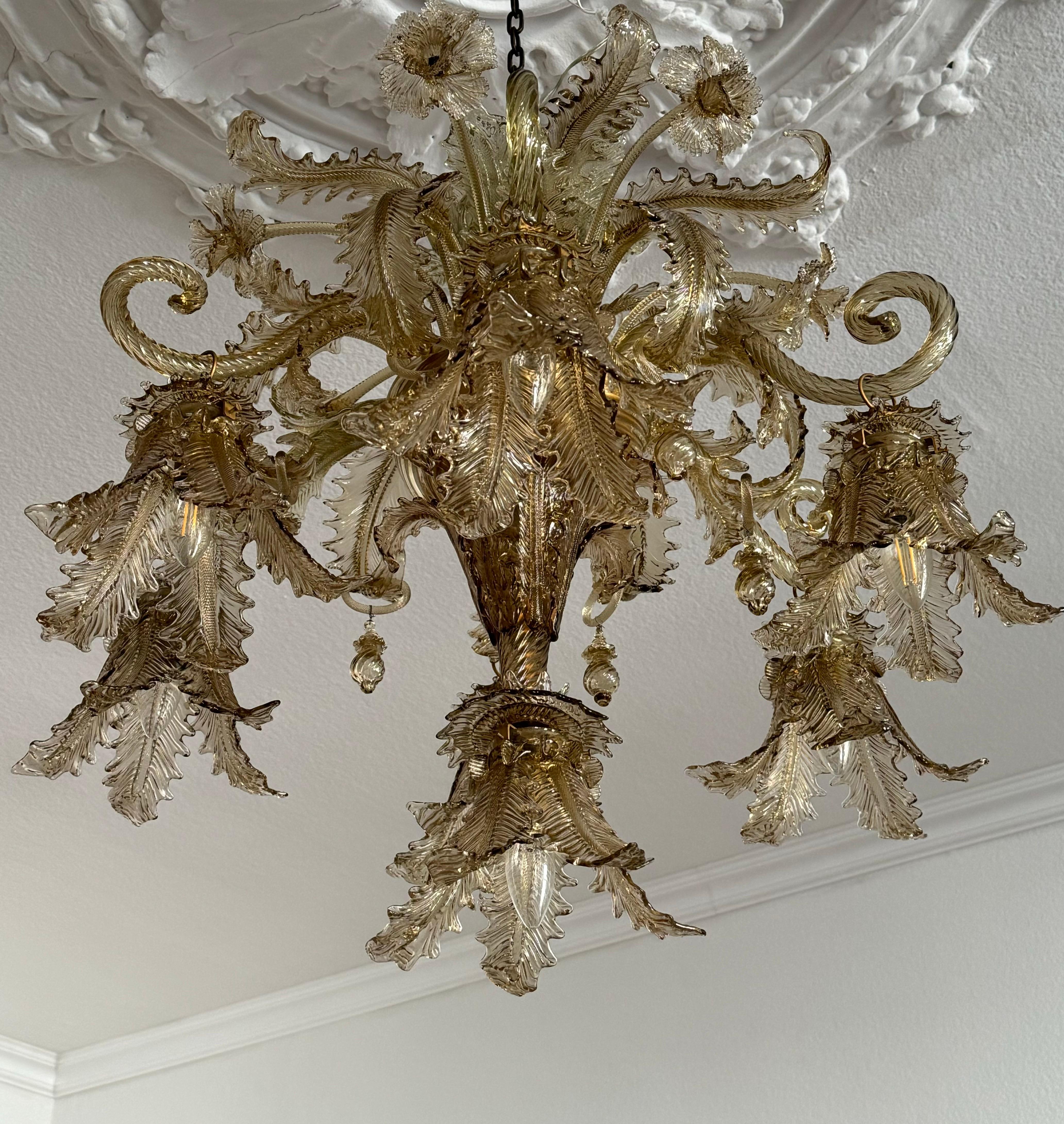 Brass  Exceptional Murano Glass Chandelier by Barovier Toso, Italy, 1940s For Sale