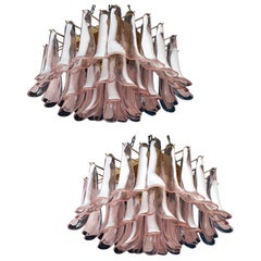 Étonnante monture affleurante en verre de Murano à pétales roses et blancs, années 1980