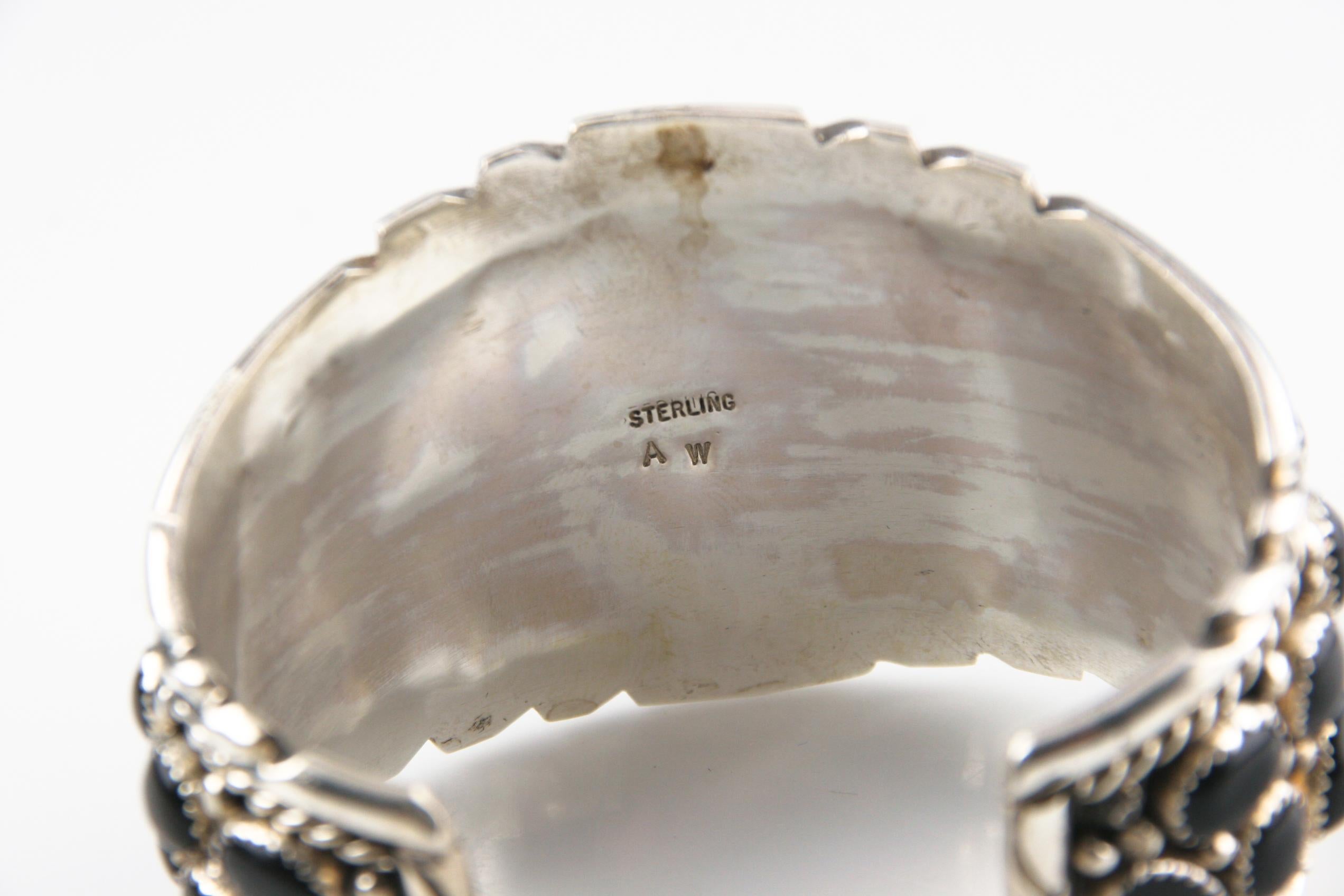 Cabochon Incredibile bracciale vintage Navajo in argento e onice, misura 7 in vendita
