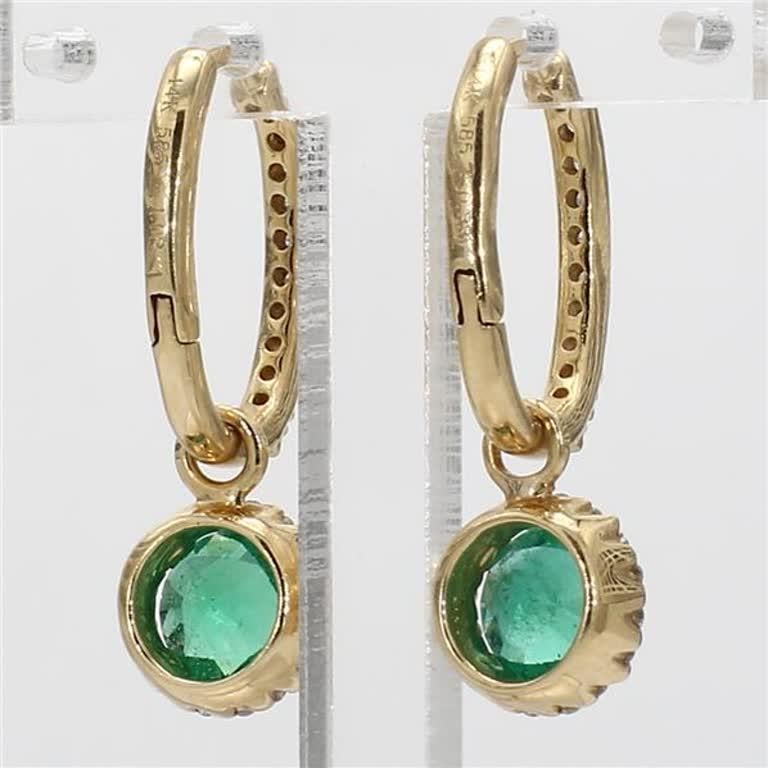 Natural Round Emerald and White Diamond 1.35 Carat TW Yellow Gold Drop Earrings In New Condition For Sale In New York, NY