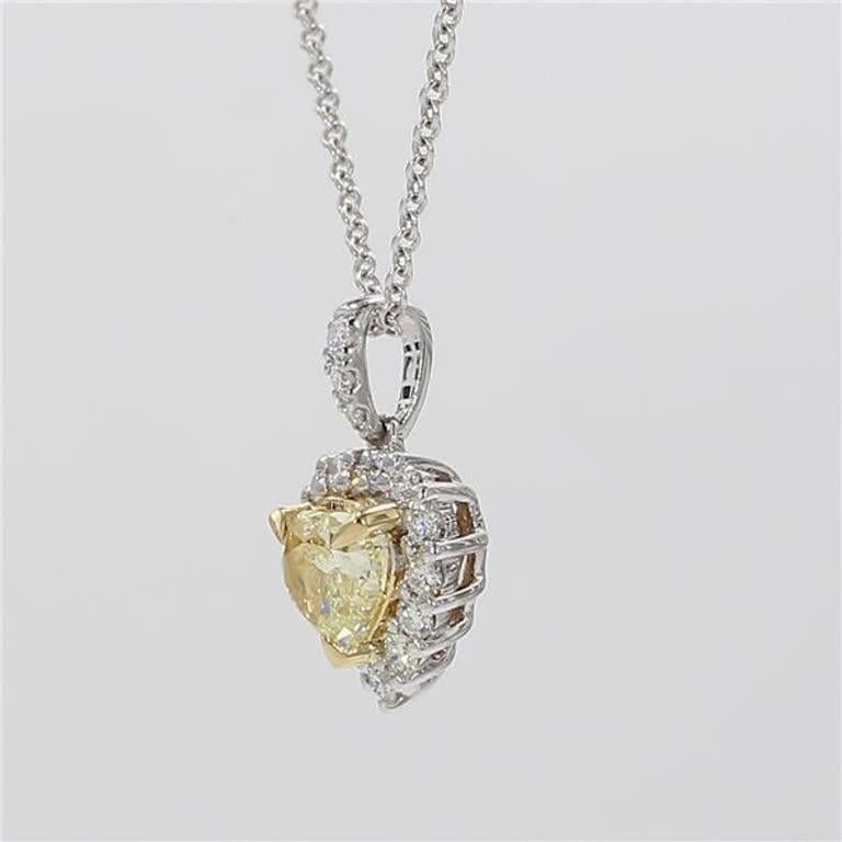 natürlicher gelber herzförmiger und weißer Diamant .90 Karat TW Gold Tropfenanhänger (Zeitgenössisch)