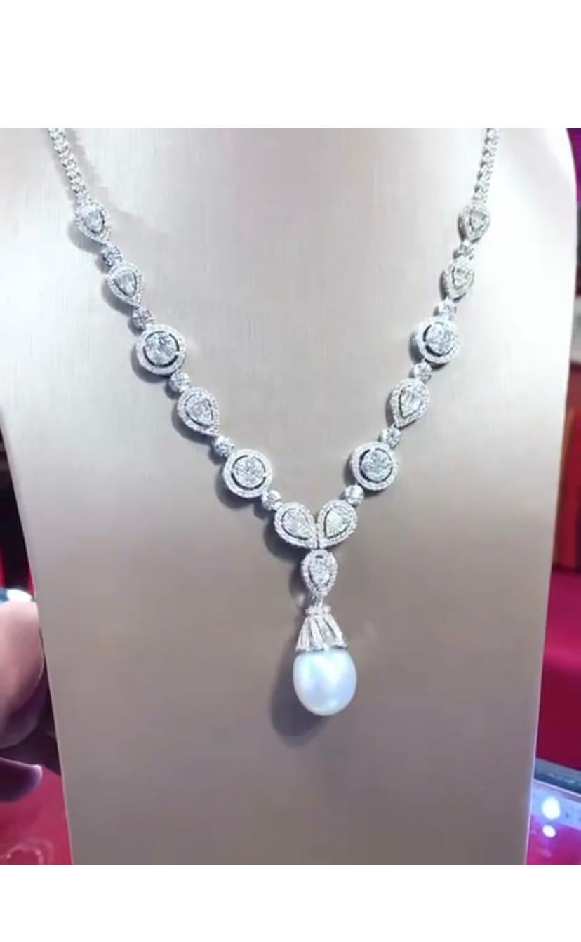 Donna Perla dei mari del sud certificata GIT  Collana in oro 18k con 7,25 carati di diamanti in vendita