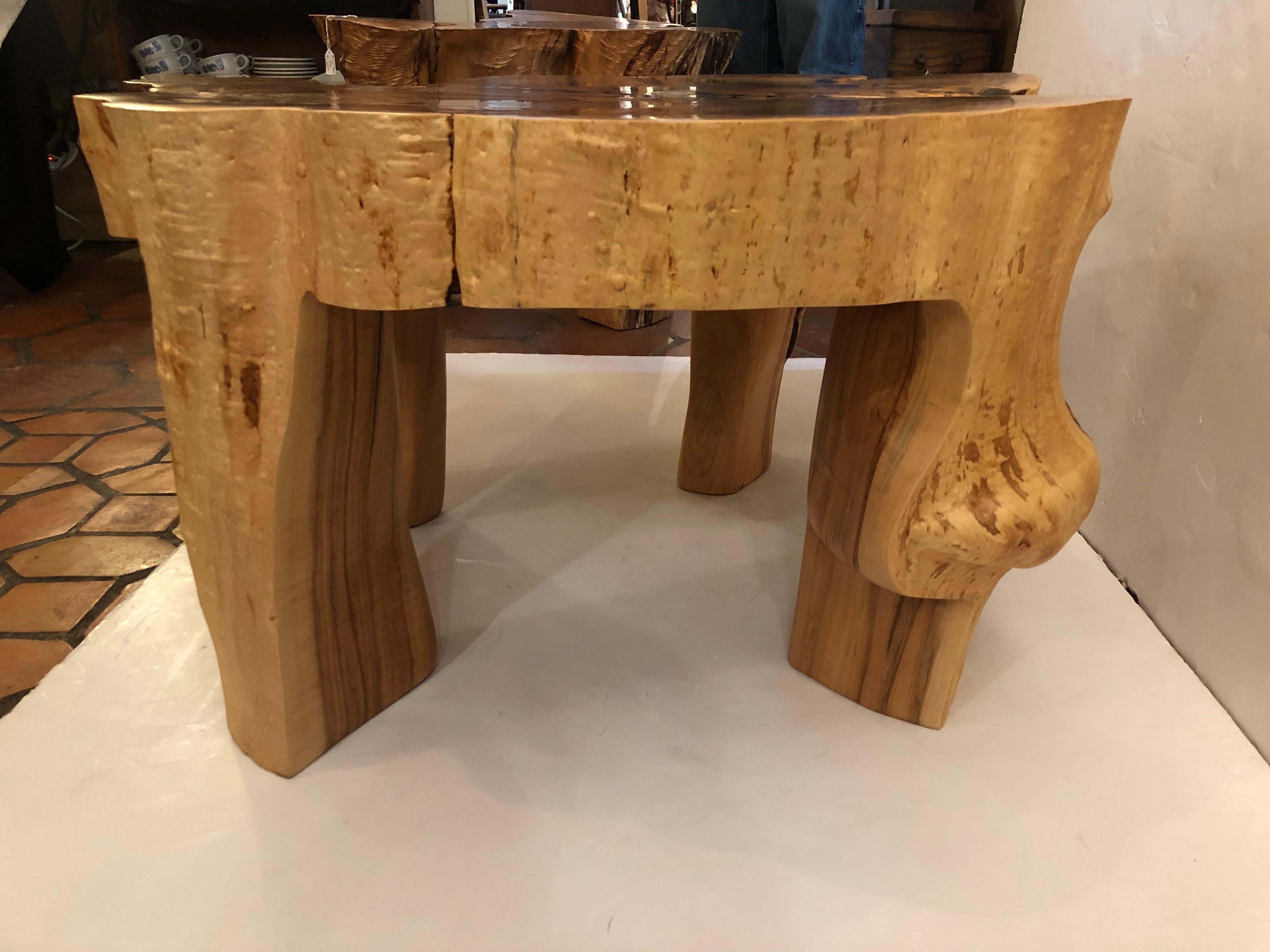 Incroyable table basse organique et moderne en érable à bord irrégulier en vente 2